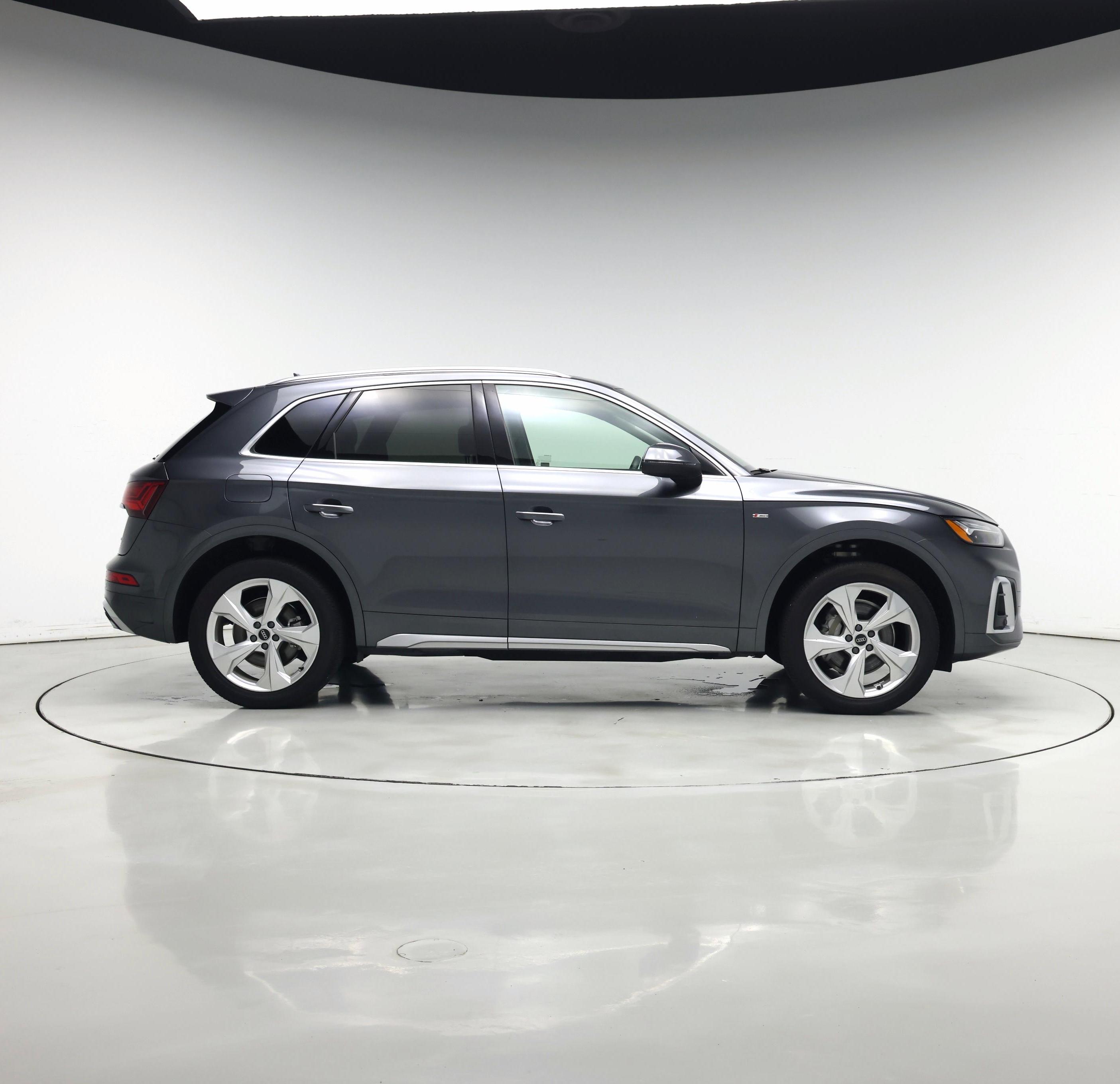 Thumbnail: 2023 Audi Q5 - 7