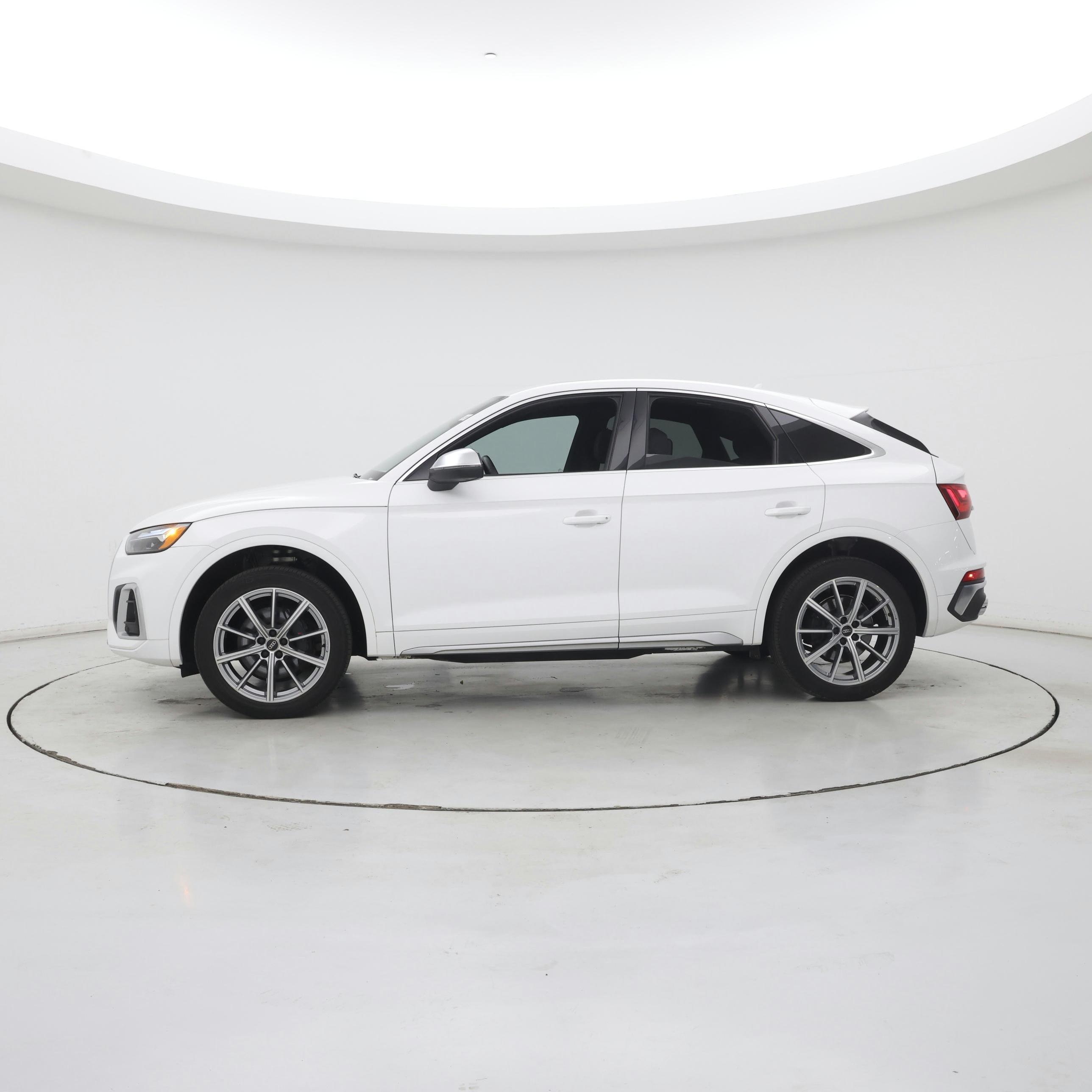 Thumbnail: 2022 Audi SQ5 - 3