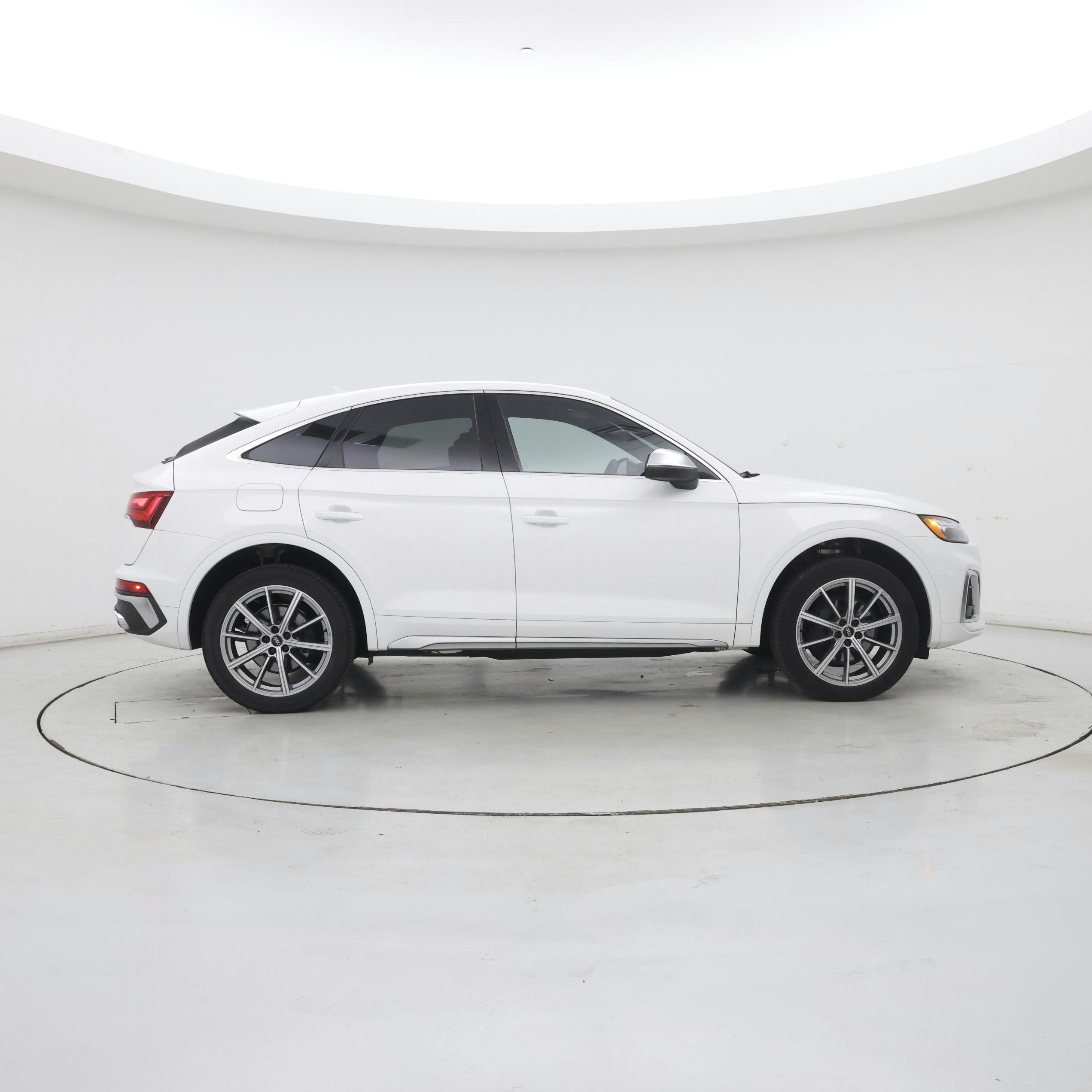 Thumbnail: 2022 Audi SQ5 - 7