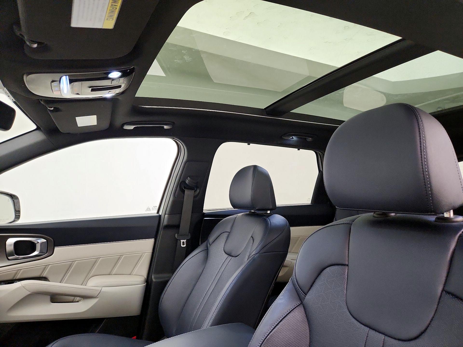 Thumbnail: 2023 Kia Sorento - 20
