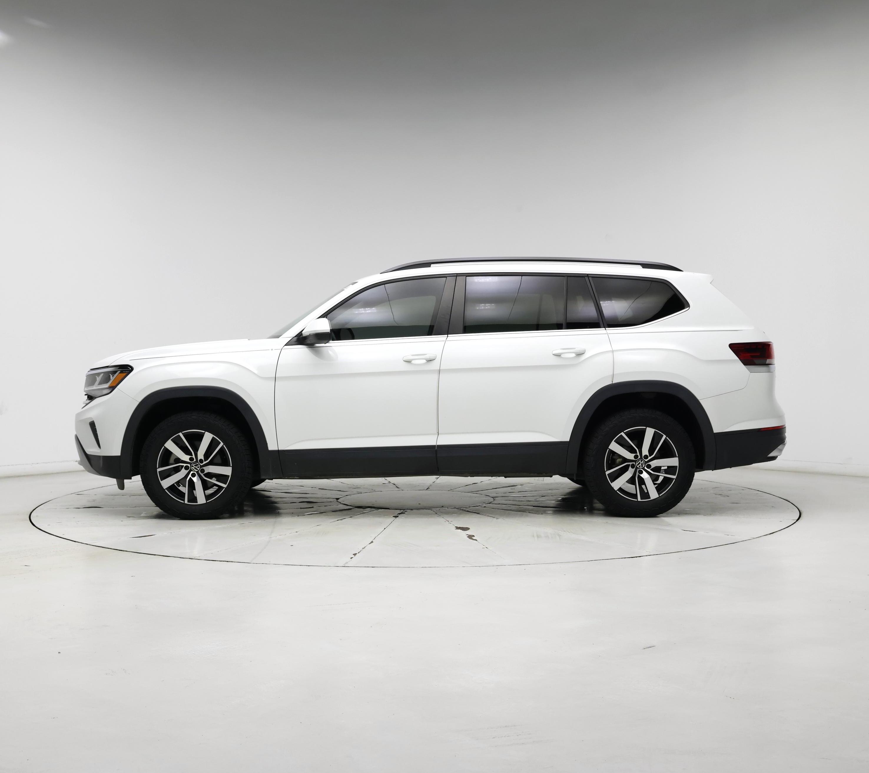 Thumbnail: 2022 Volkswagen Atlas - 3