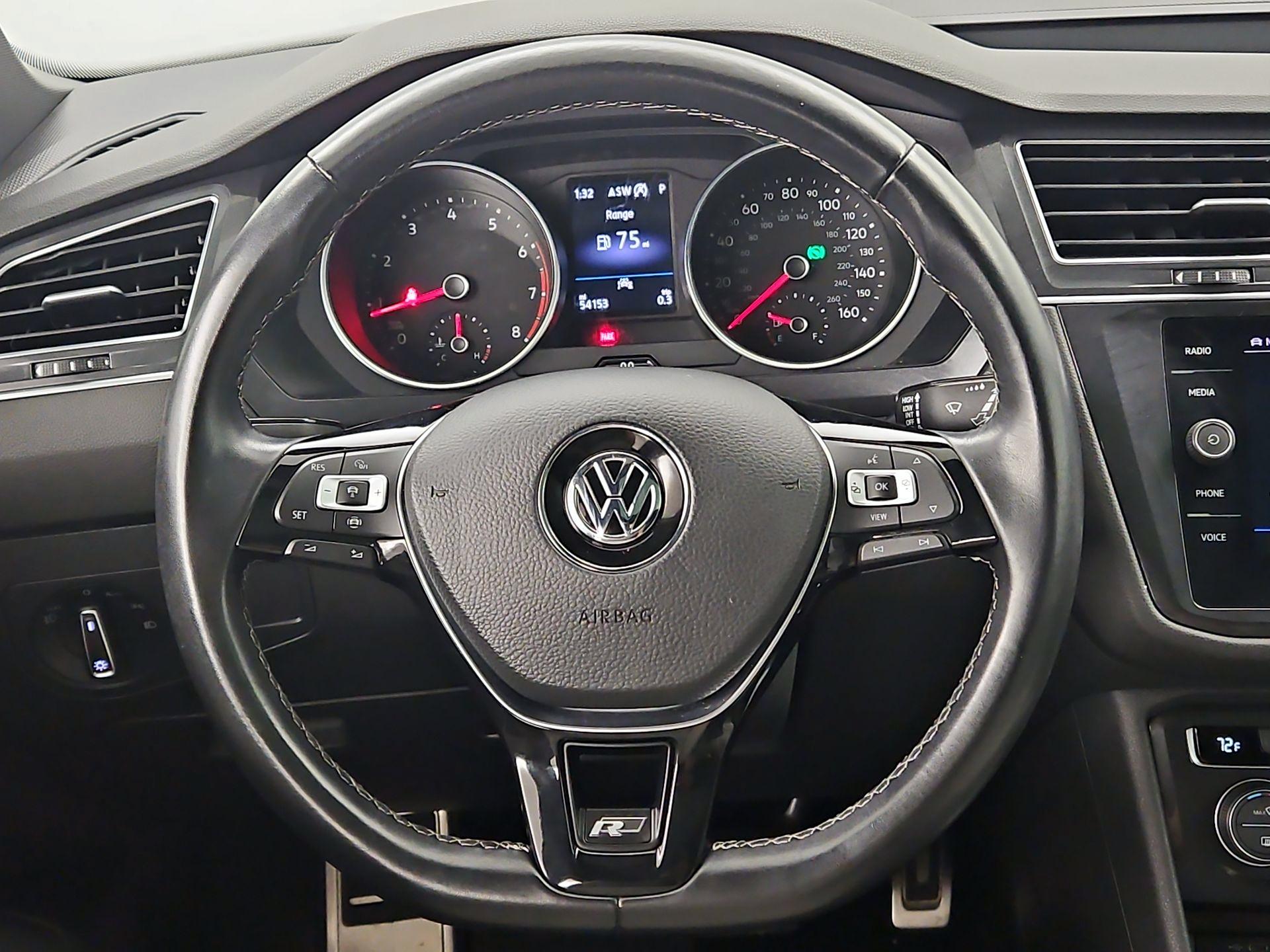 Thumbnail: 2021 Volkswagen Tiguan - 10