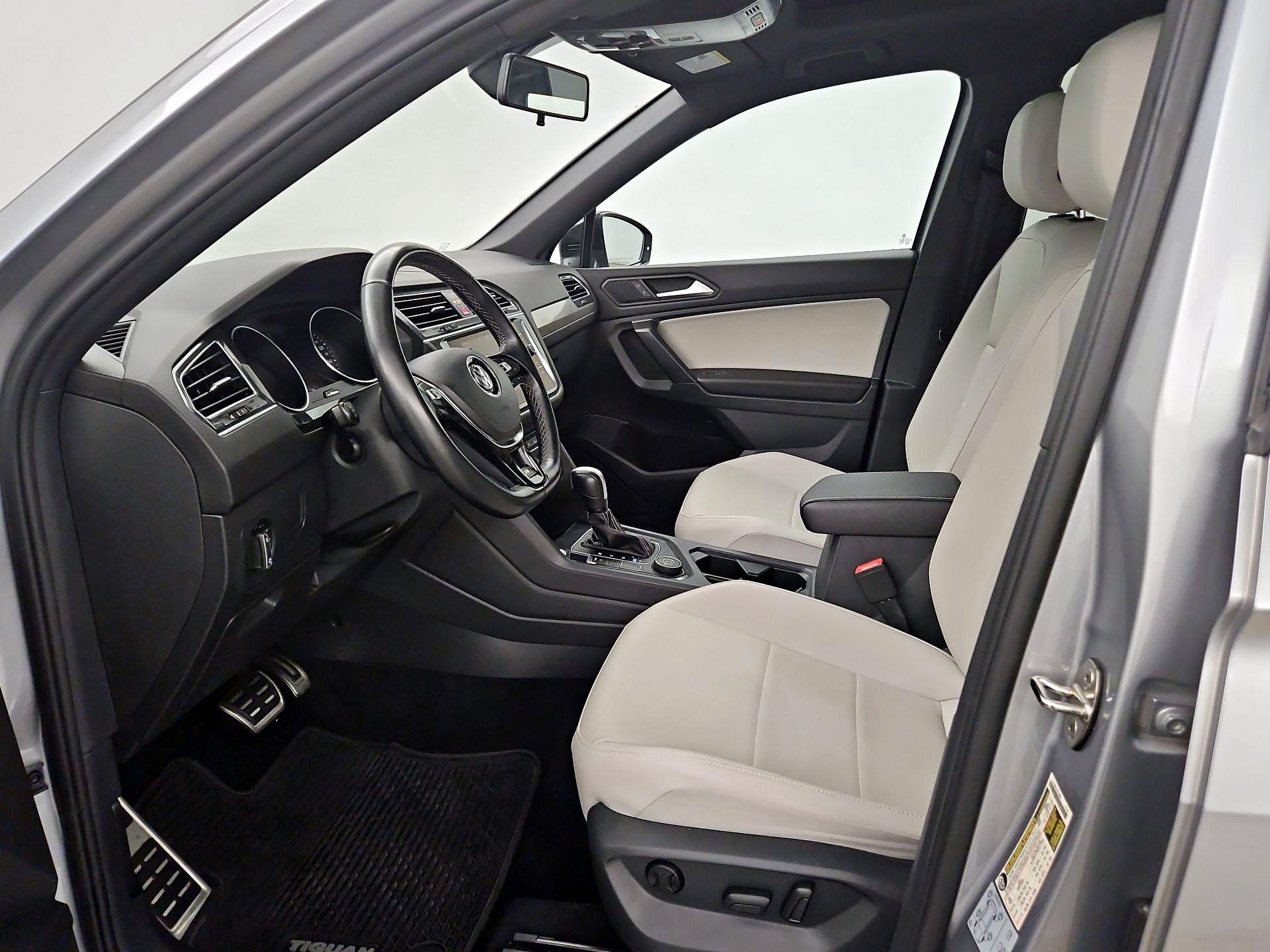 Thumbnail: 2021 Volkswagen Tiguan - 11