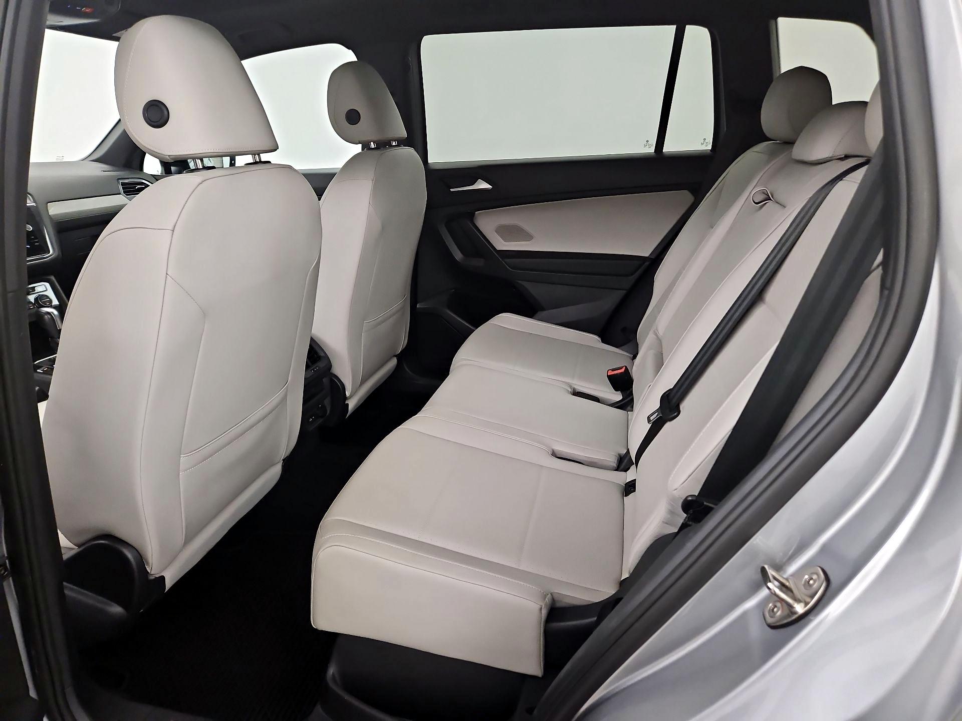 Thumbnail: 2021 Volkswagen Tiguan - 20