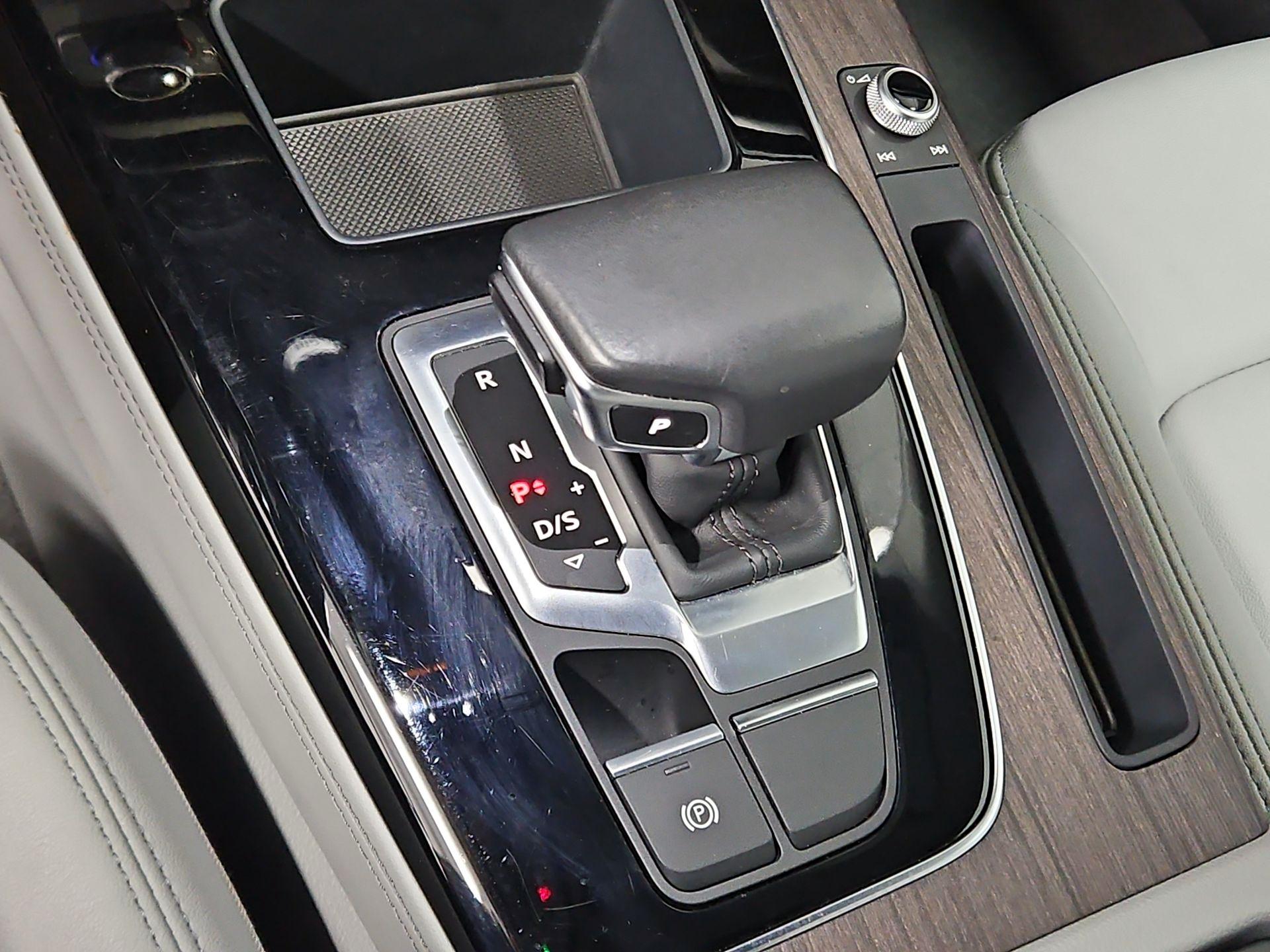 Thumbnail: 2022 Audi Q5 - 18