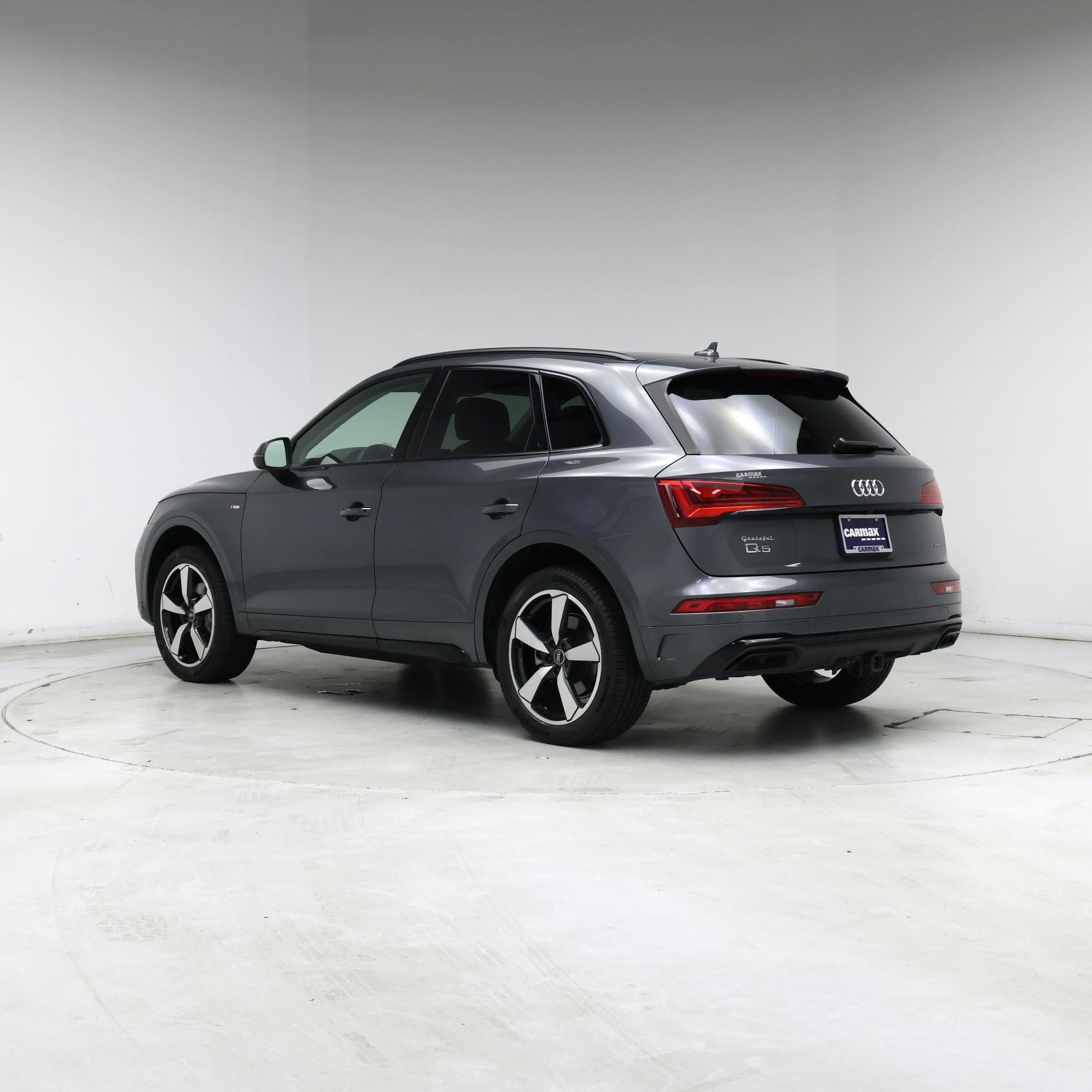Thumbnail: 2022 Audi Q5 - 2