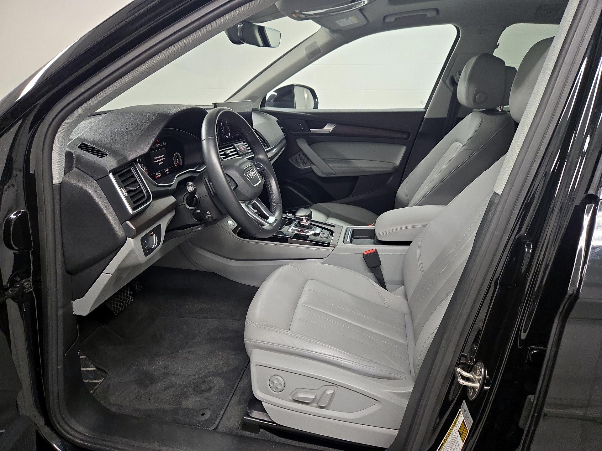 Thumbnail: 2022 Audi Q5 - 11