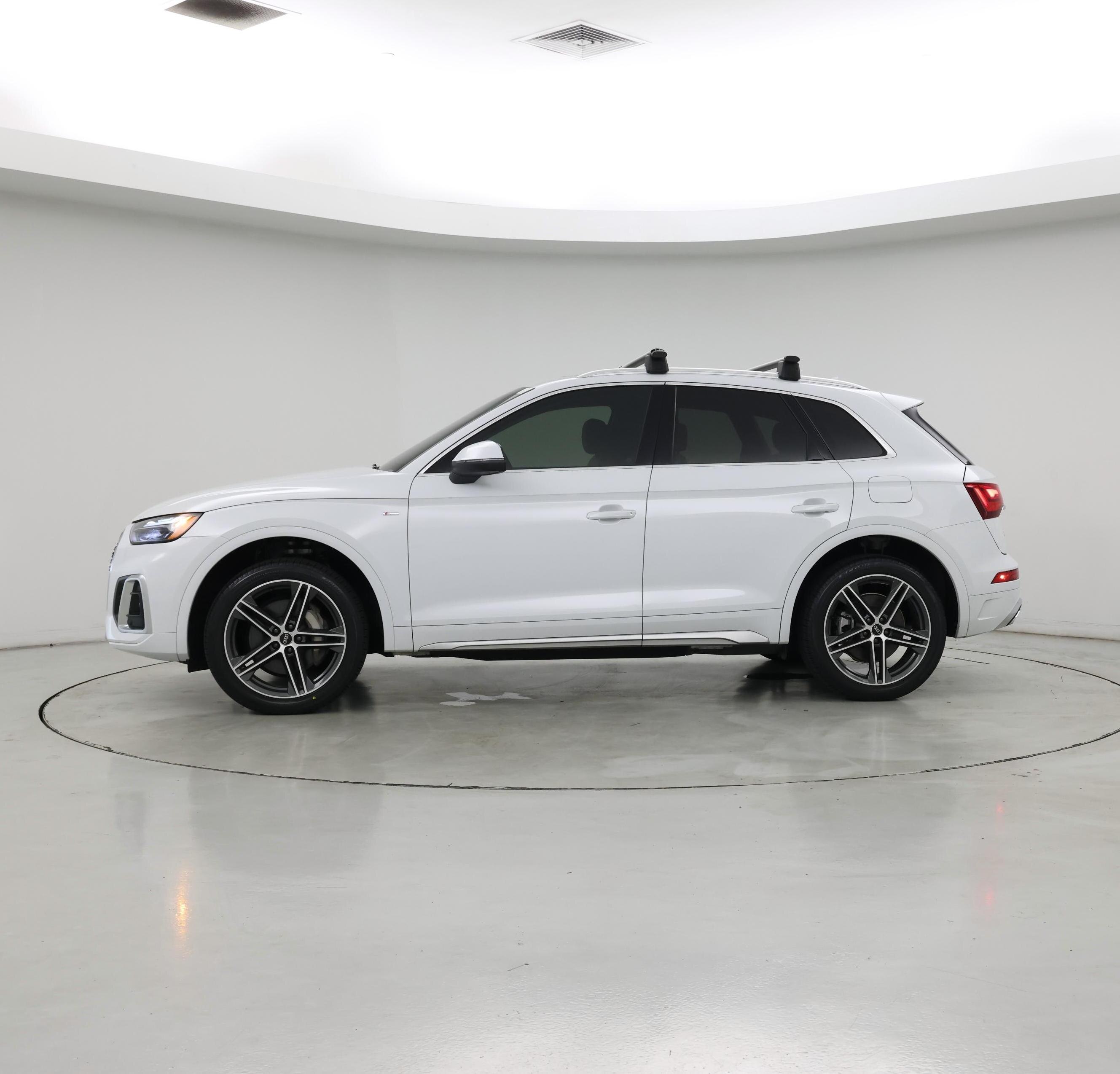 Thumbnail: 2023 Audi Q5 - 3