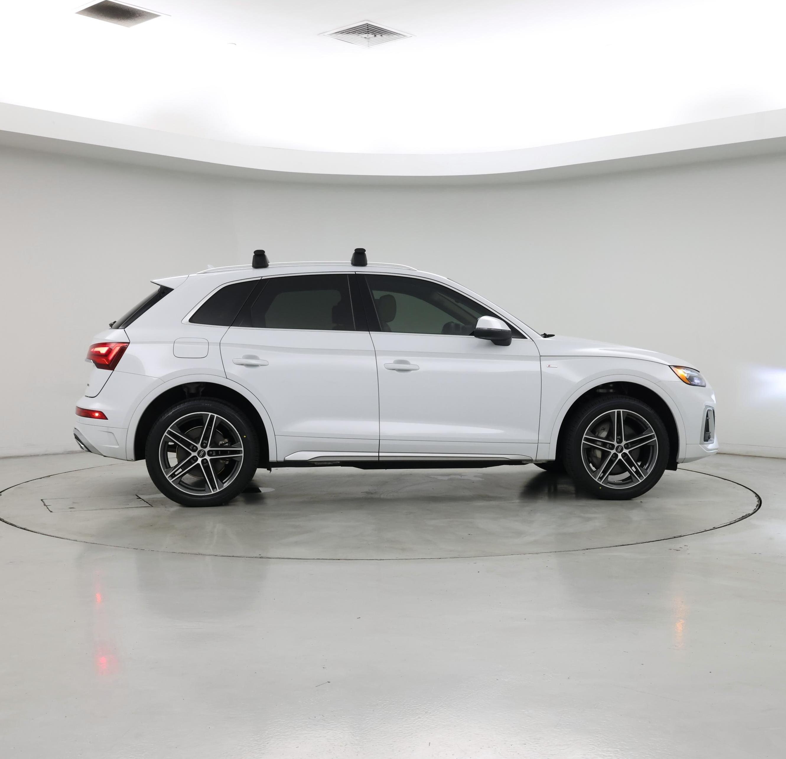 Thumbnail: 2023 Audi Q5 - 7