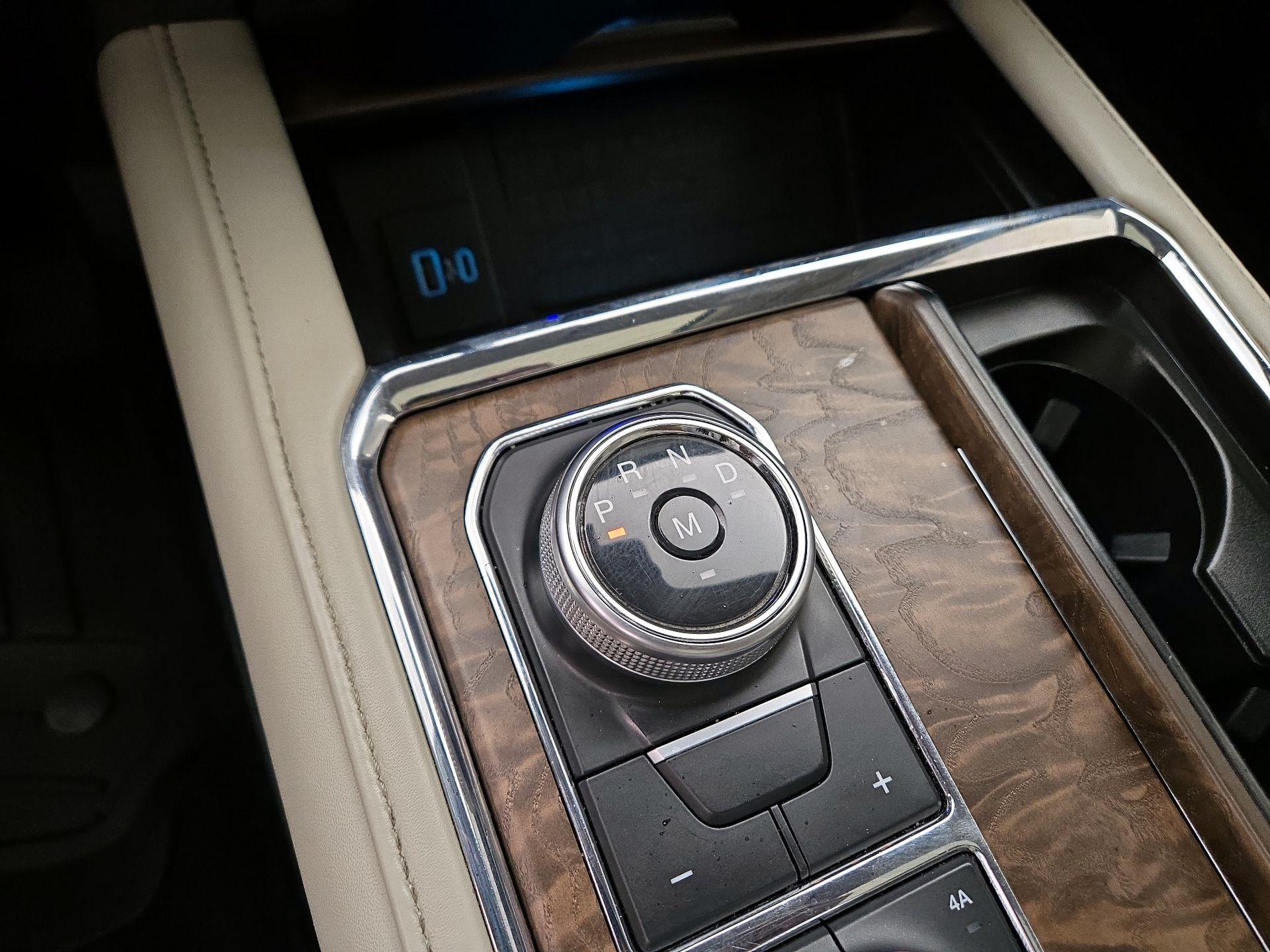 Thumbnail: 2020 Ford Expedition - 17