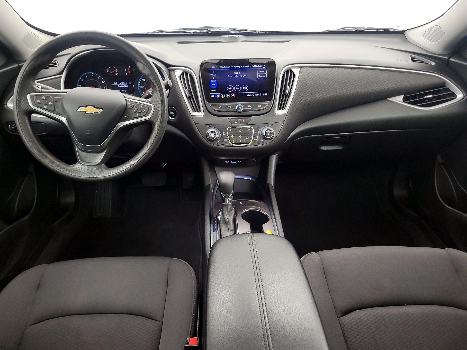 Thumbnail: 2022 Chevrolet Malibu - 9