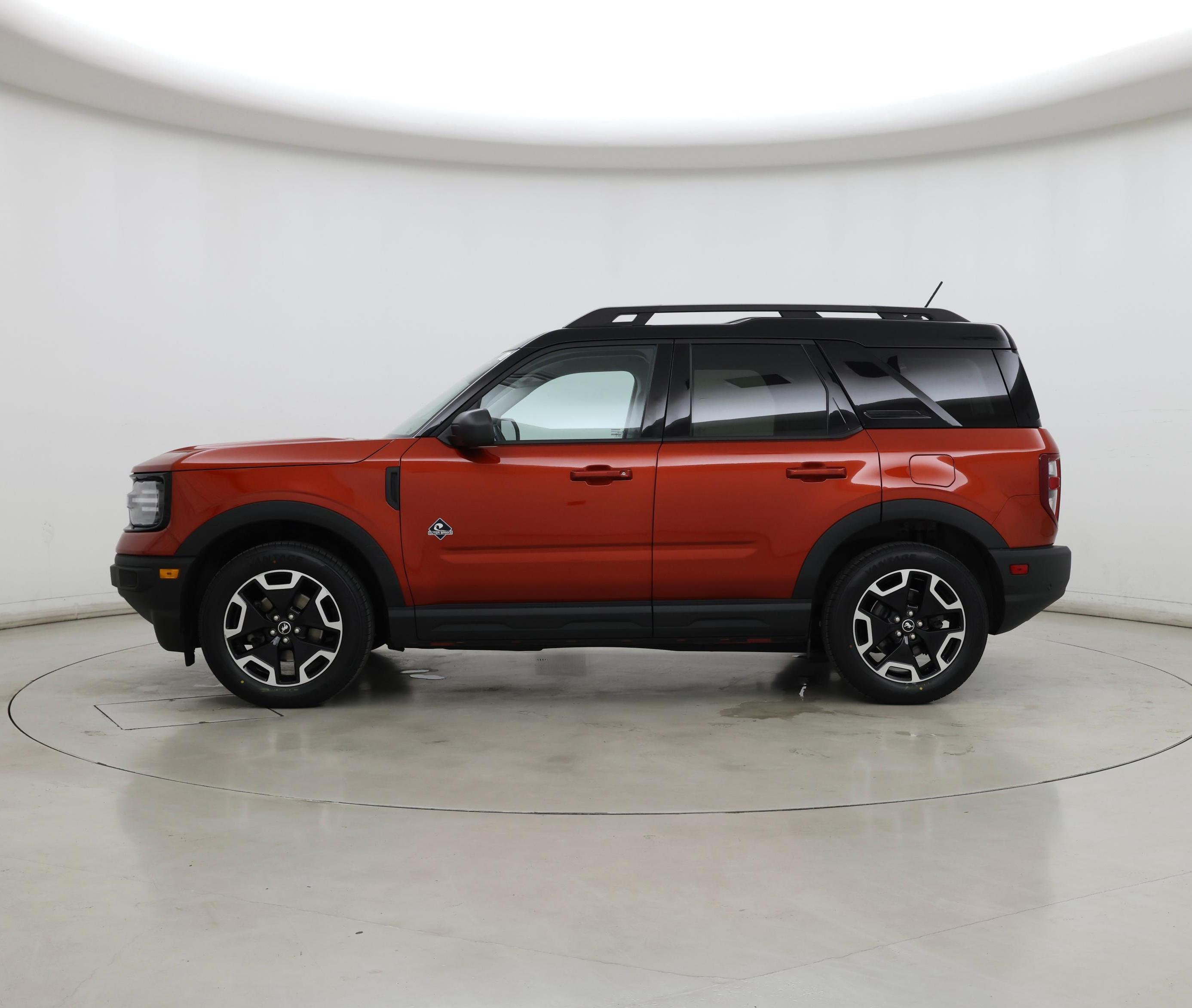 Thumbnail: 2022 Ford Bronco Sport - 3