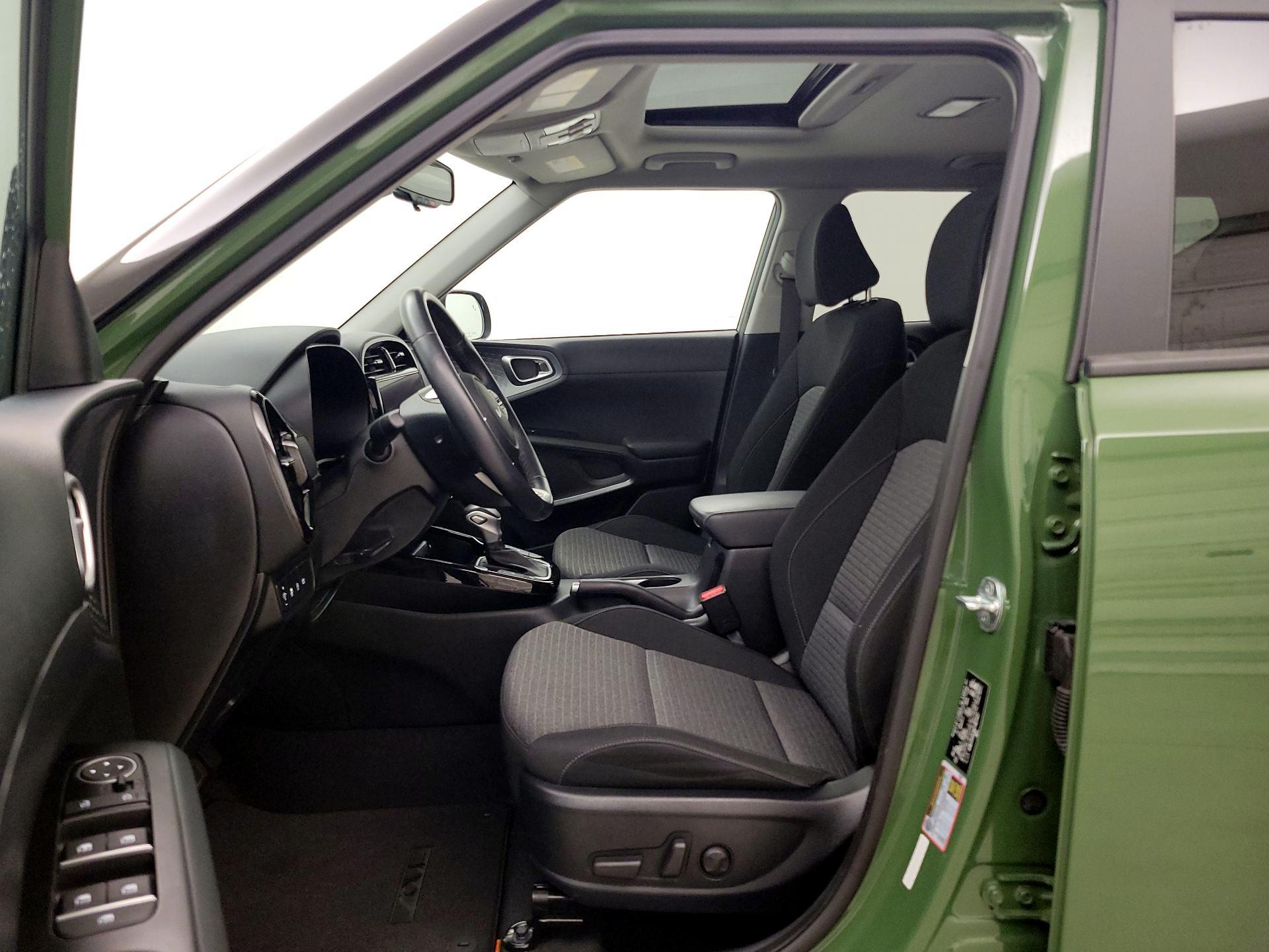 Thumbnail: 2023 Kia Soul - 11