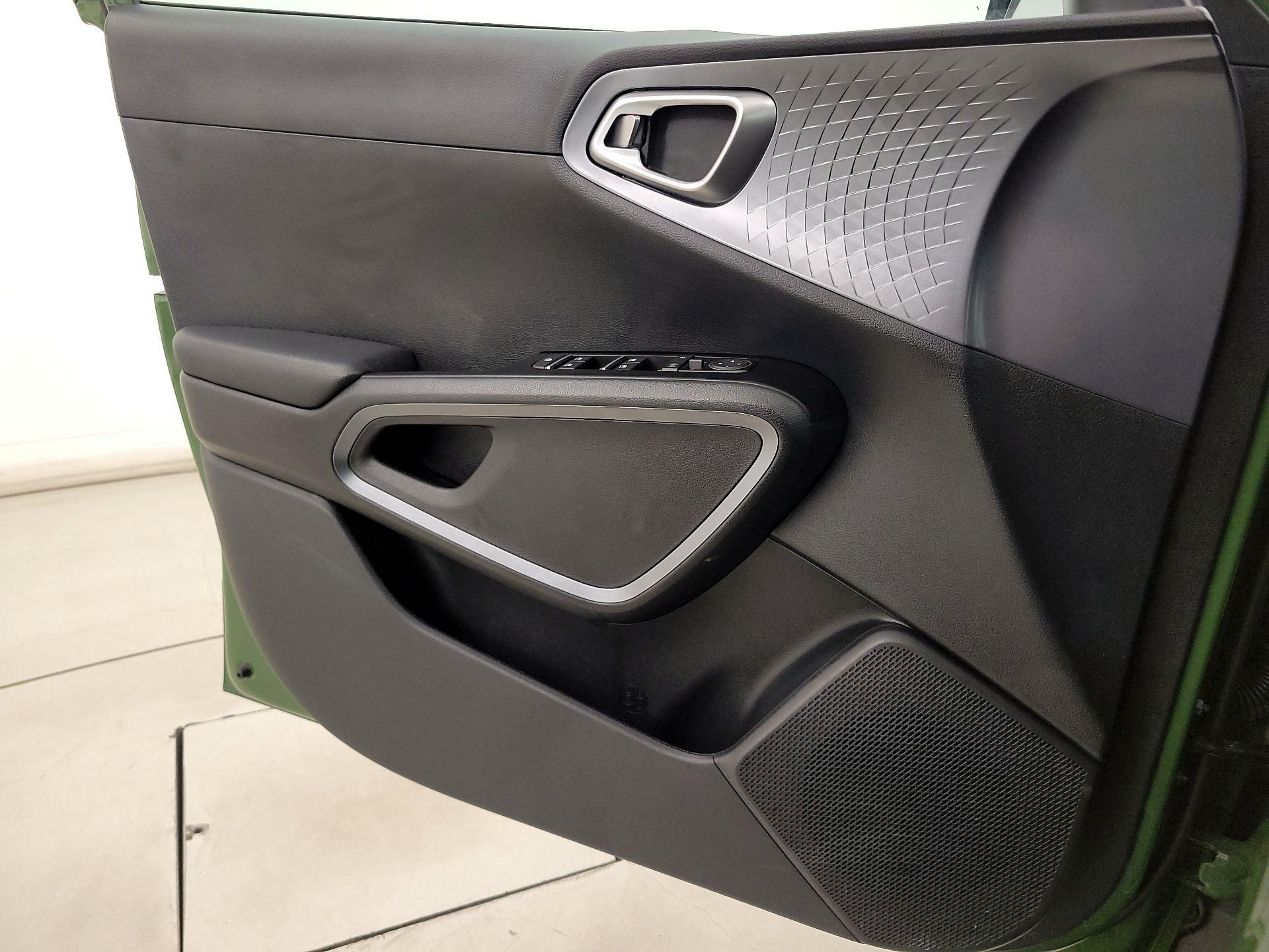 Thumbnail: 2023 Kia Soul - 12