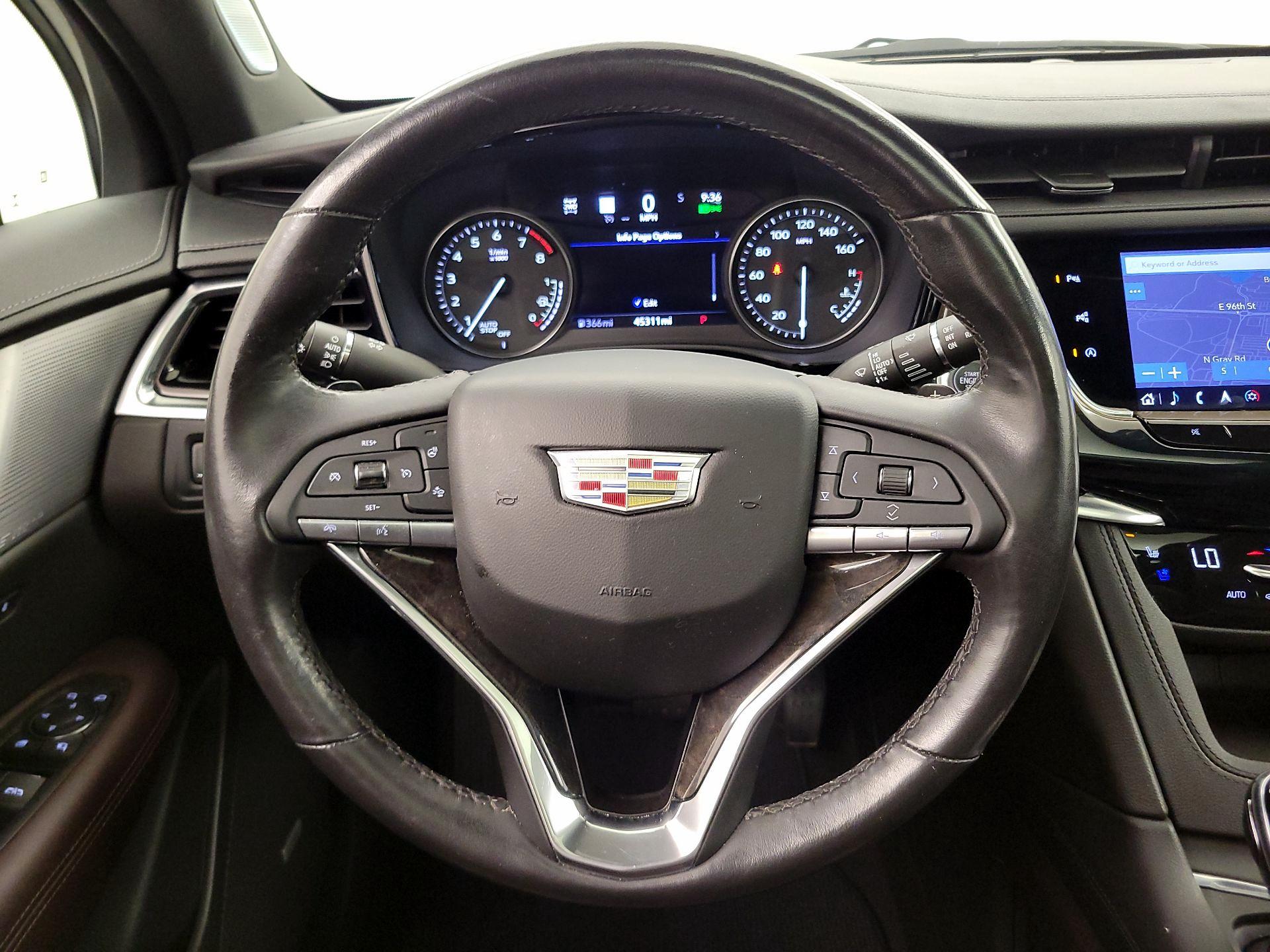 Thumbnail: 2022 Cadillac XT6 - 10