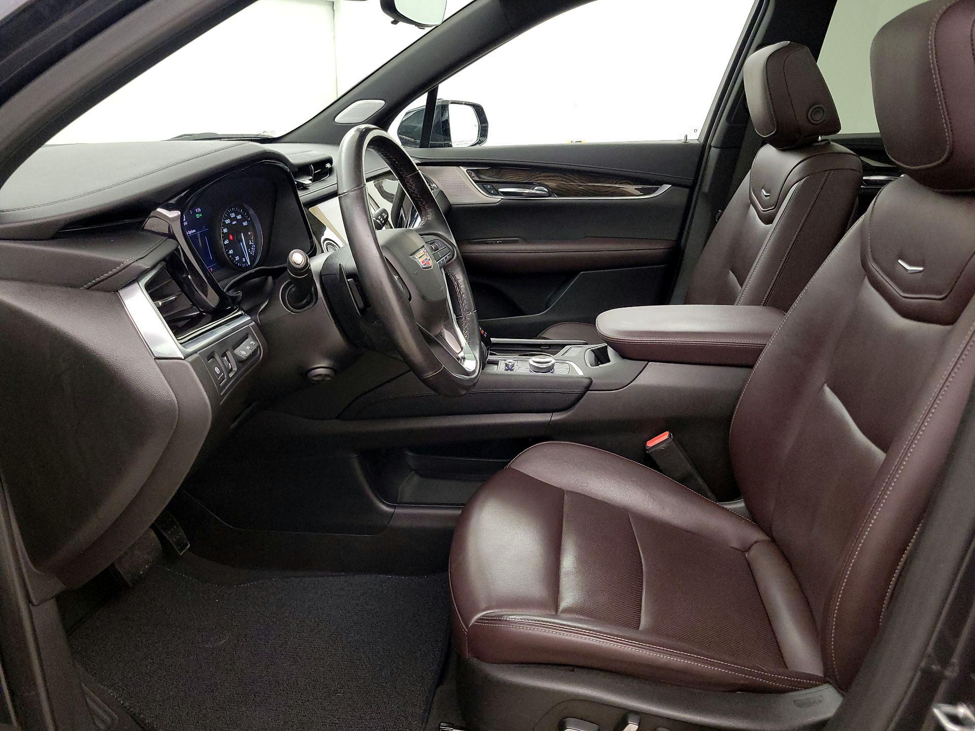 Thumbnail: 2022 Cadillac XT6 - 11