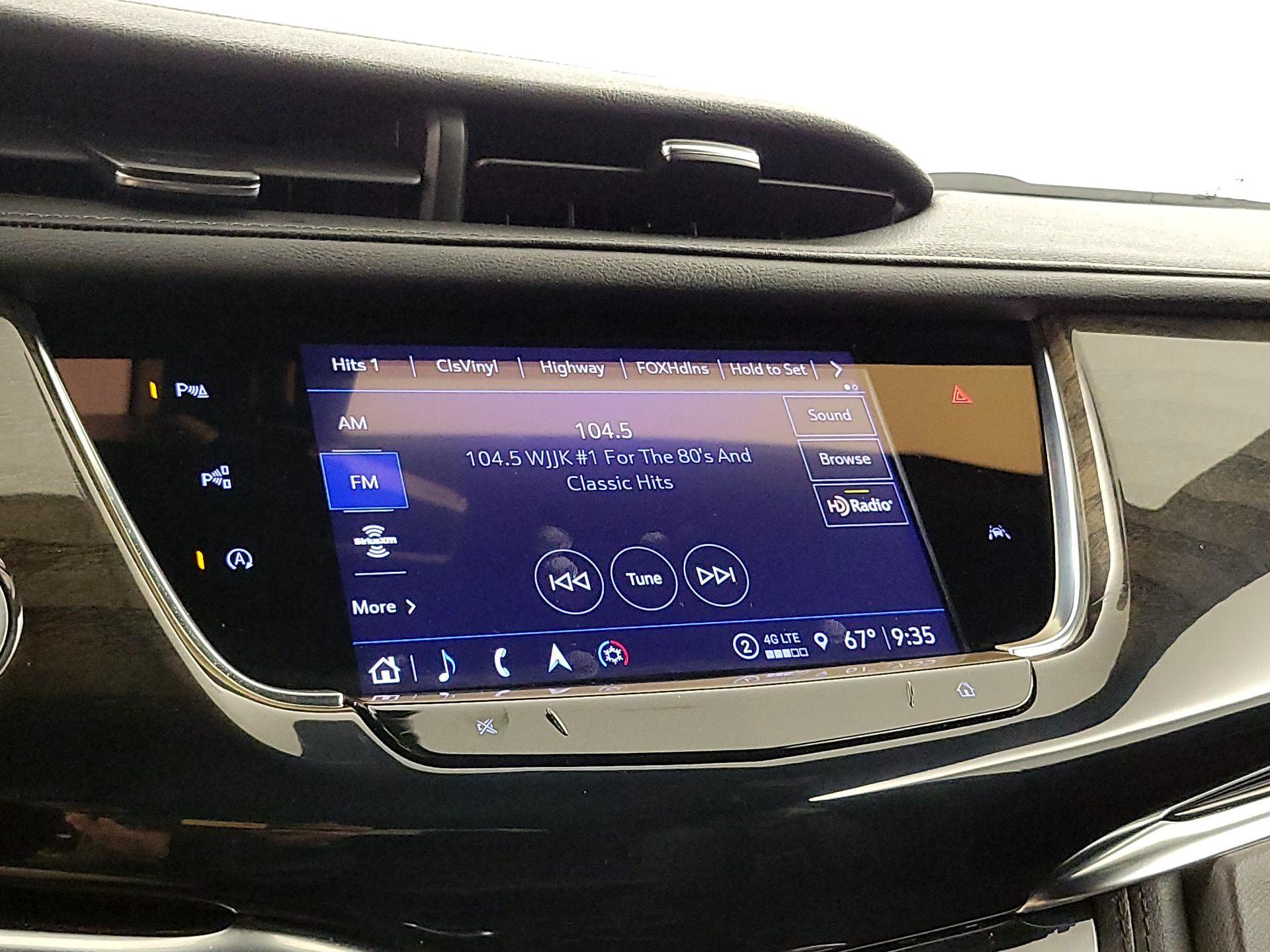 Thumbnail: 2022 Cadillac XT6 - 16
