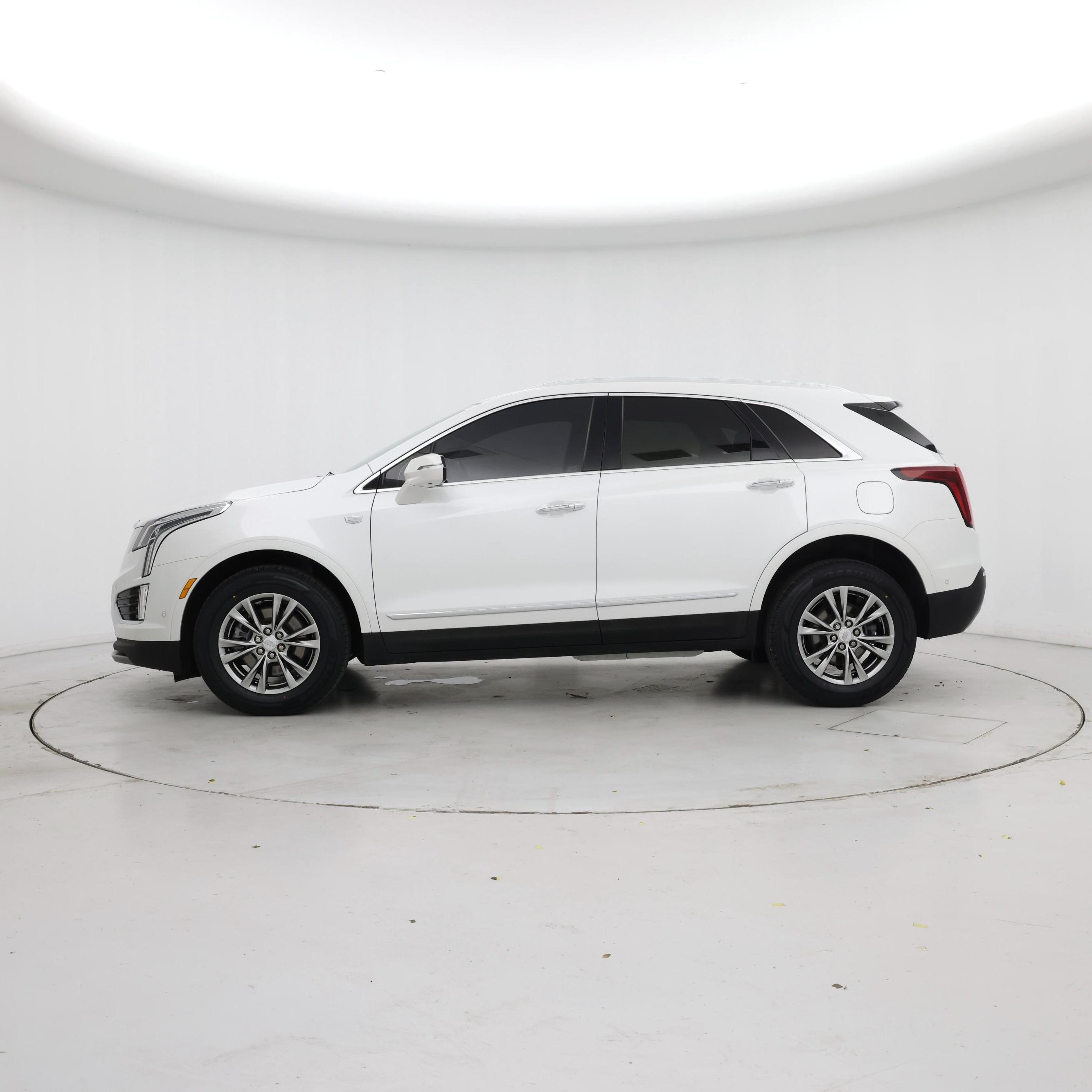 Thumbnail: 2021 Cadillac XT5 - 3