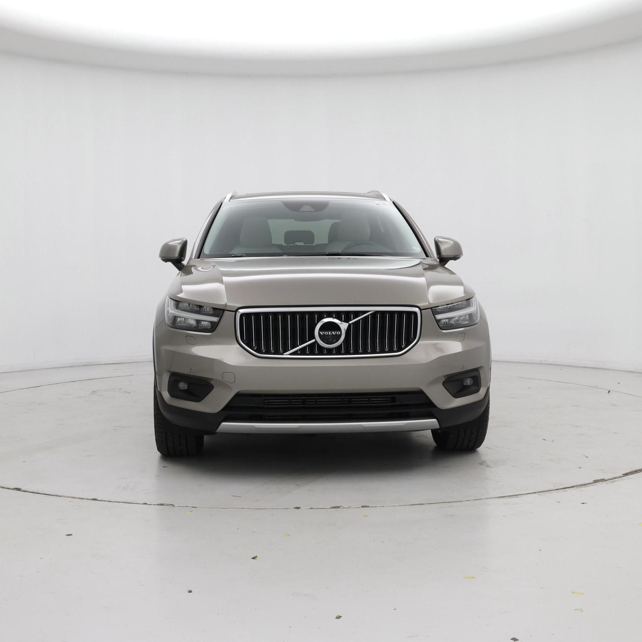 Thumbnail: 2022 Volvo XC40 - 5