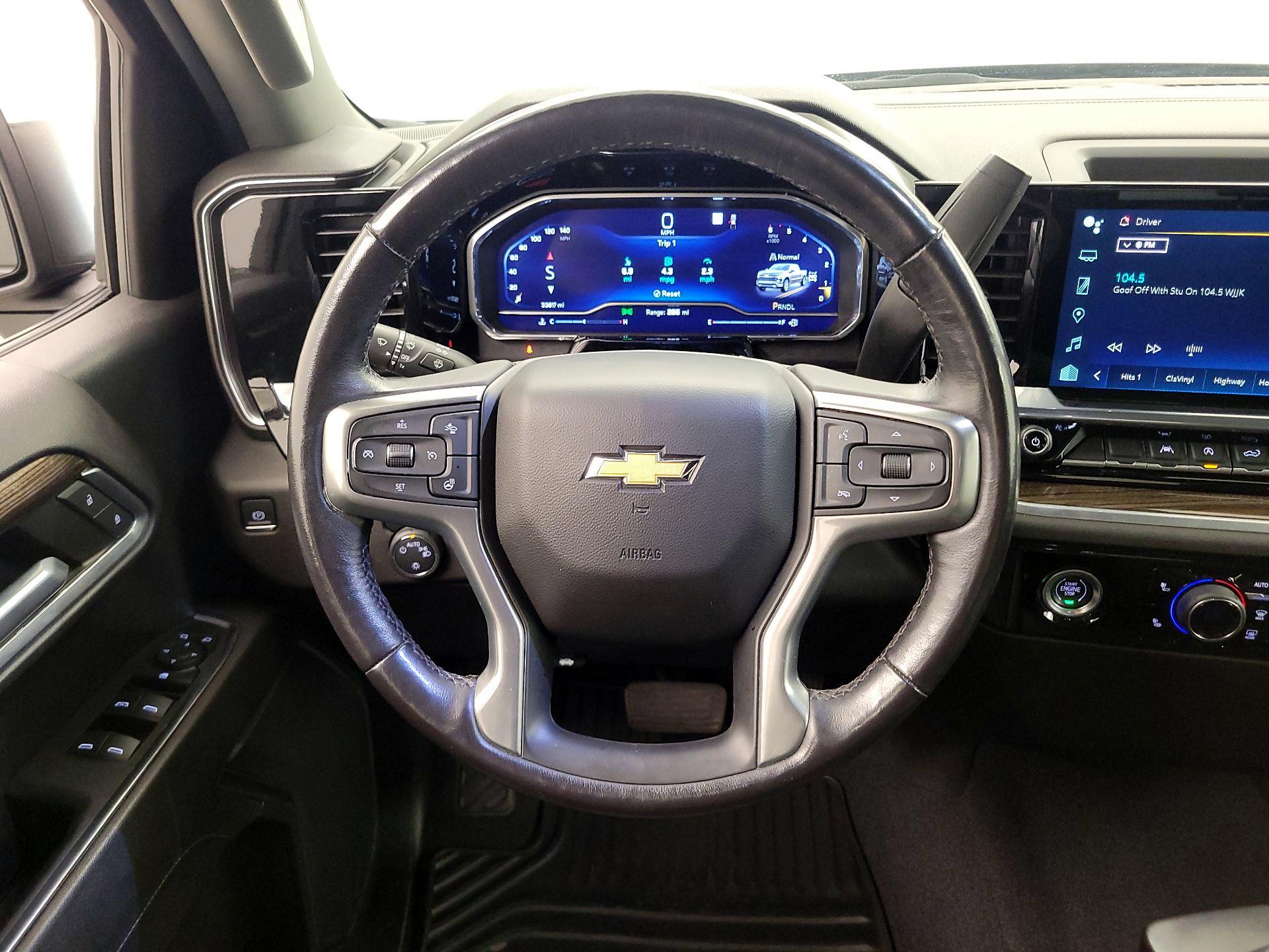 Thumbnail: 2022 Chevrolet Silverado 1500 - 10