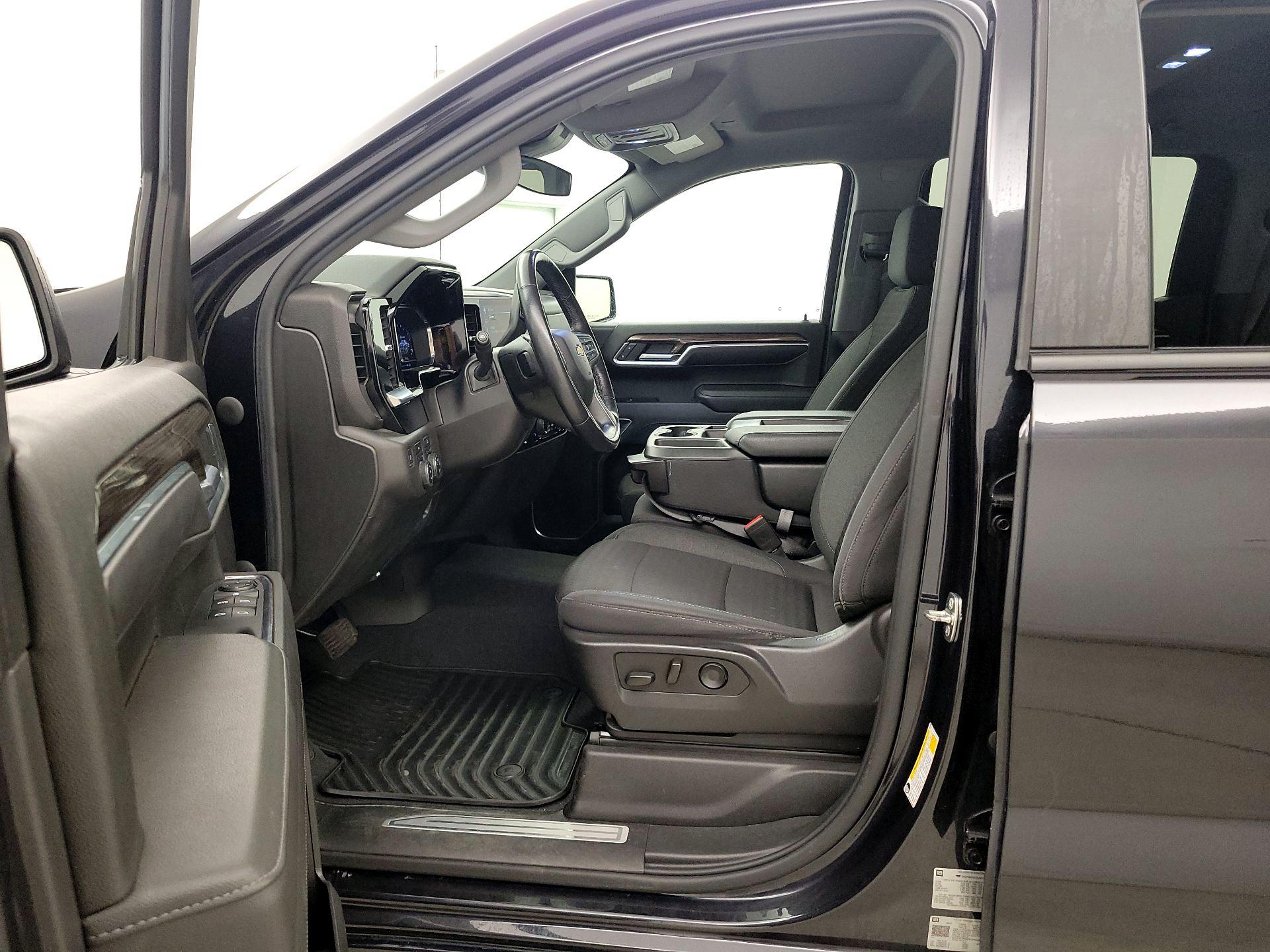 Thumbnail: 2022 Chevrolet Silverado 1500 - 11