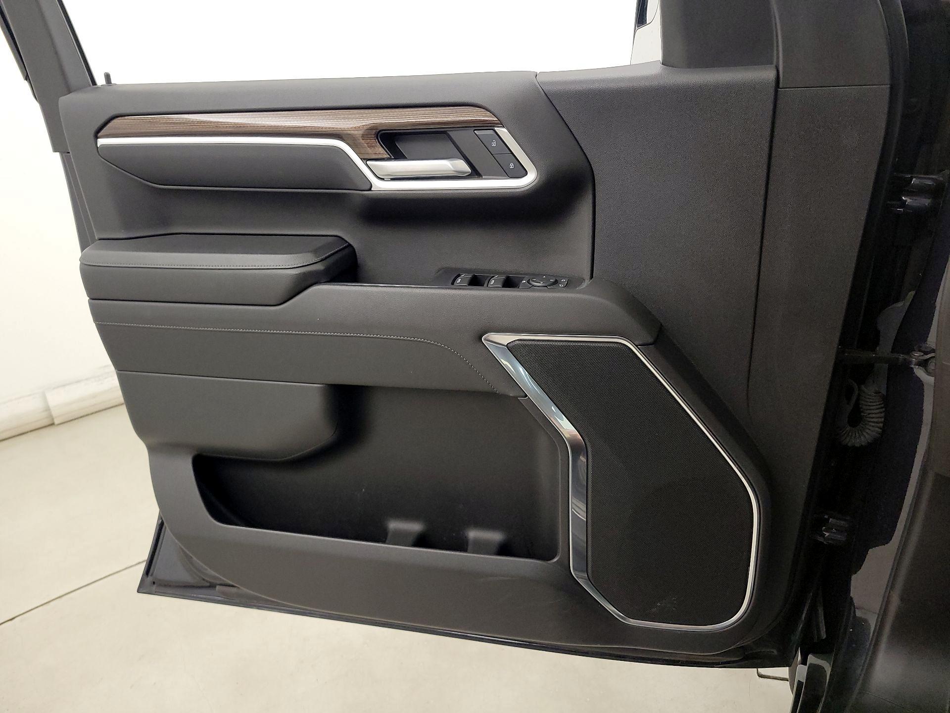 Thumbnail: 2022 Chevrolet Silverado 1500 - 12