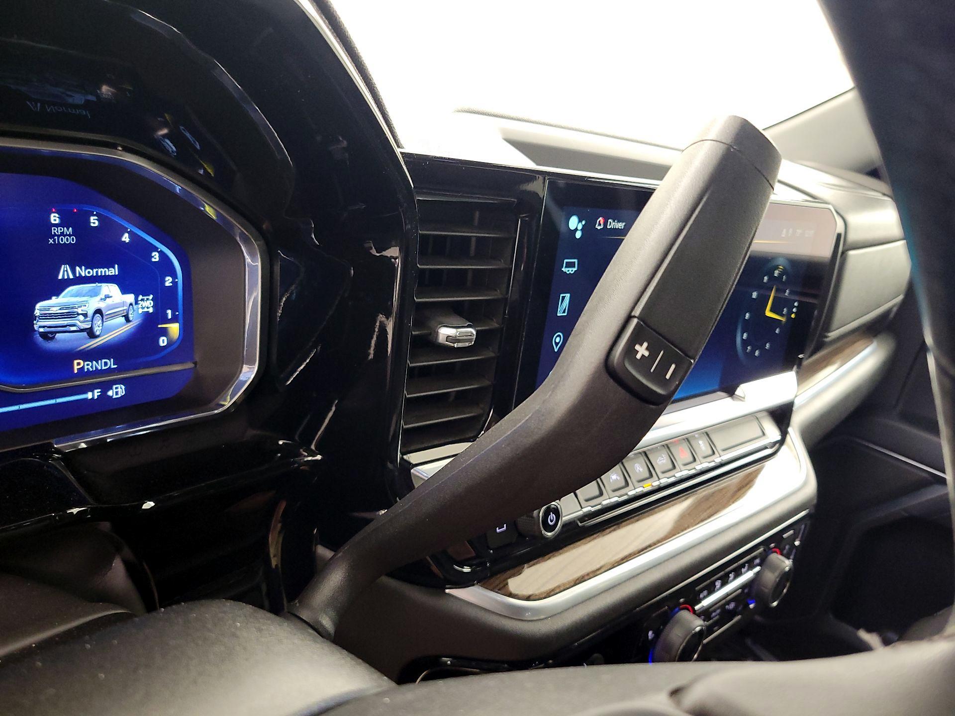 Thumbnail: 2022 Chevrolet Silverado 1500 - 17