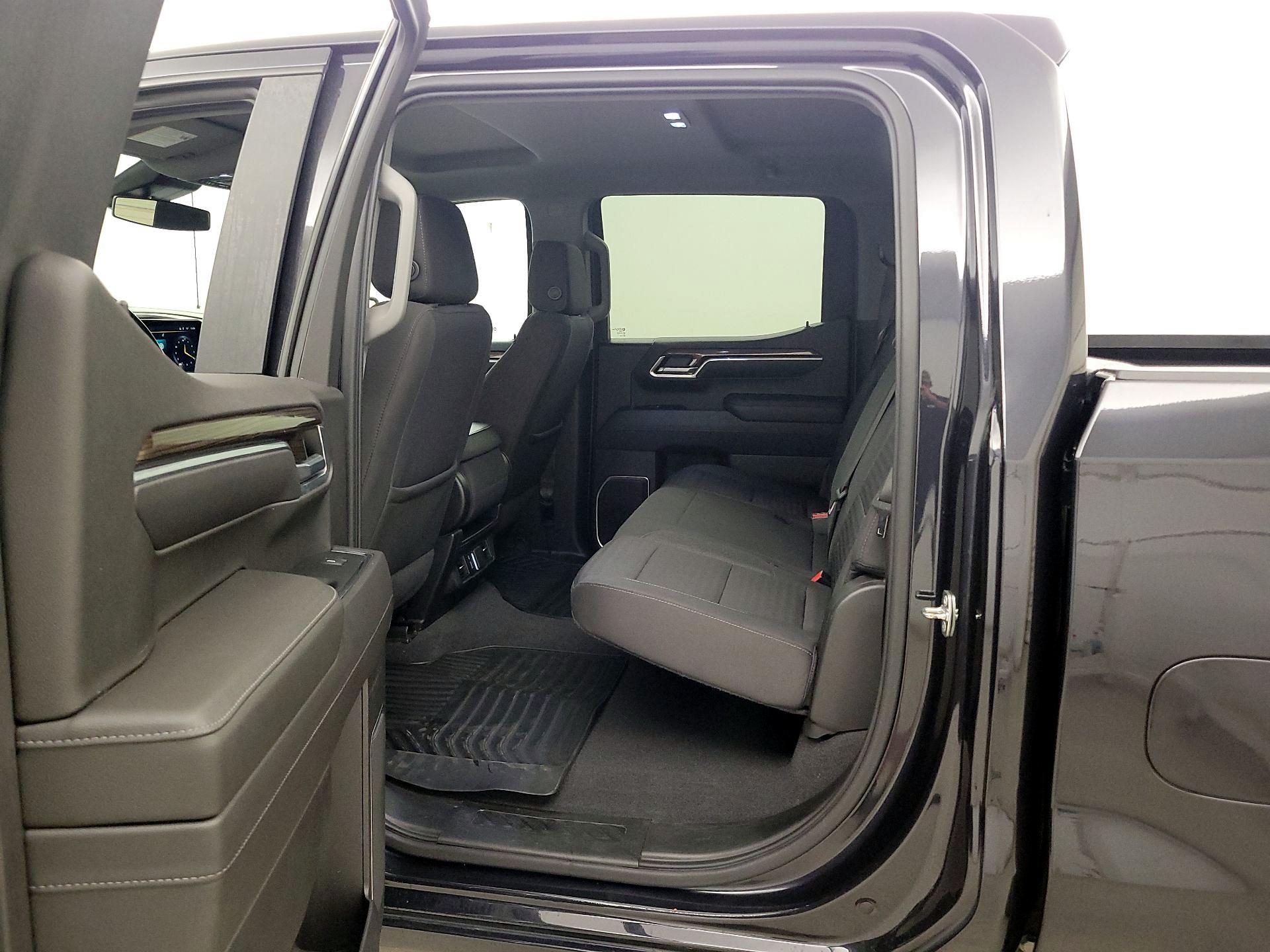 Thumbnail: 2022 Chevrolet Silverado 1500 - 19