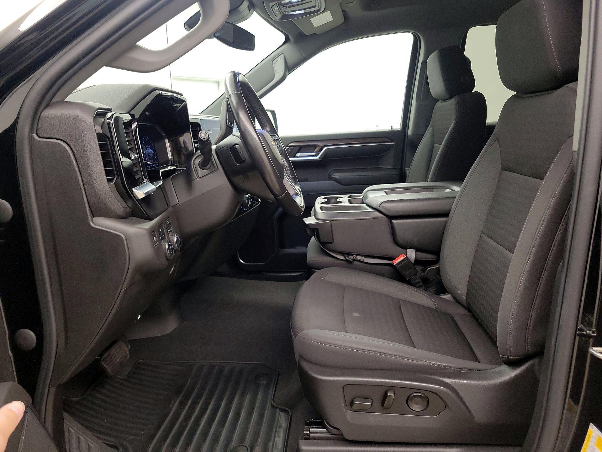 Thumbnail: 2022 Chevrolet Silverado 1500 - 11