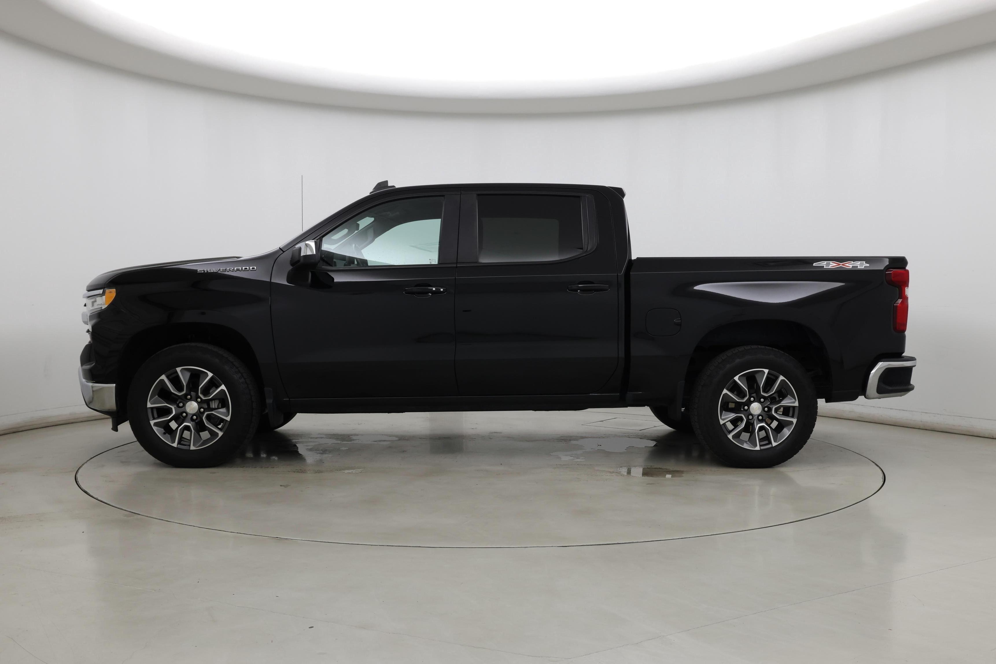 Thumbnail: 2022 Chevrolet Silverado 1500 - 3