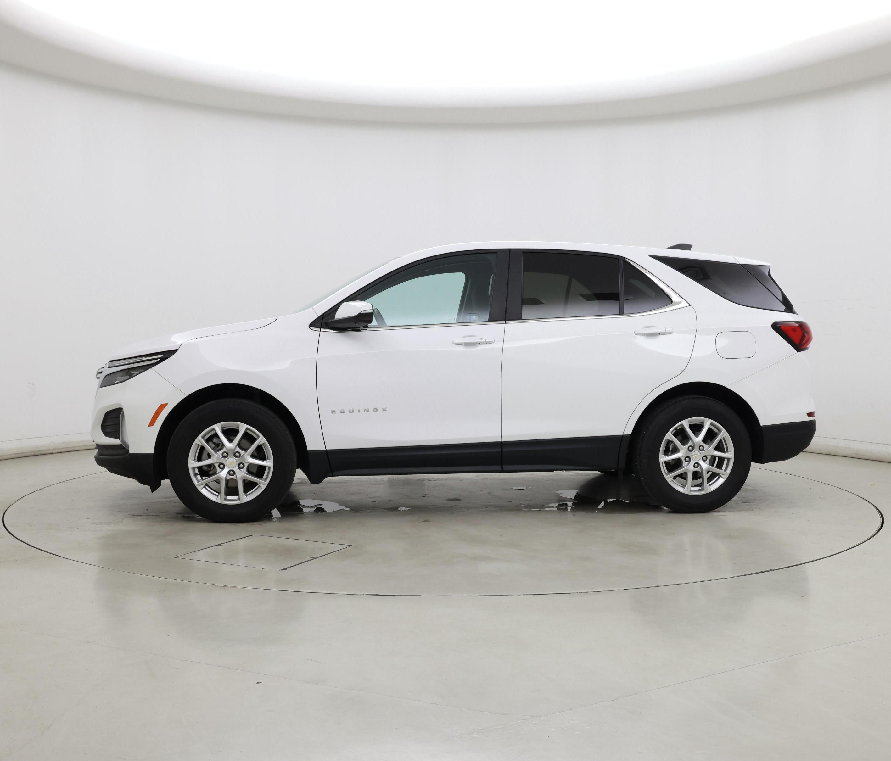 Thumbnail: 2022 Chevrolet Equinox - 3