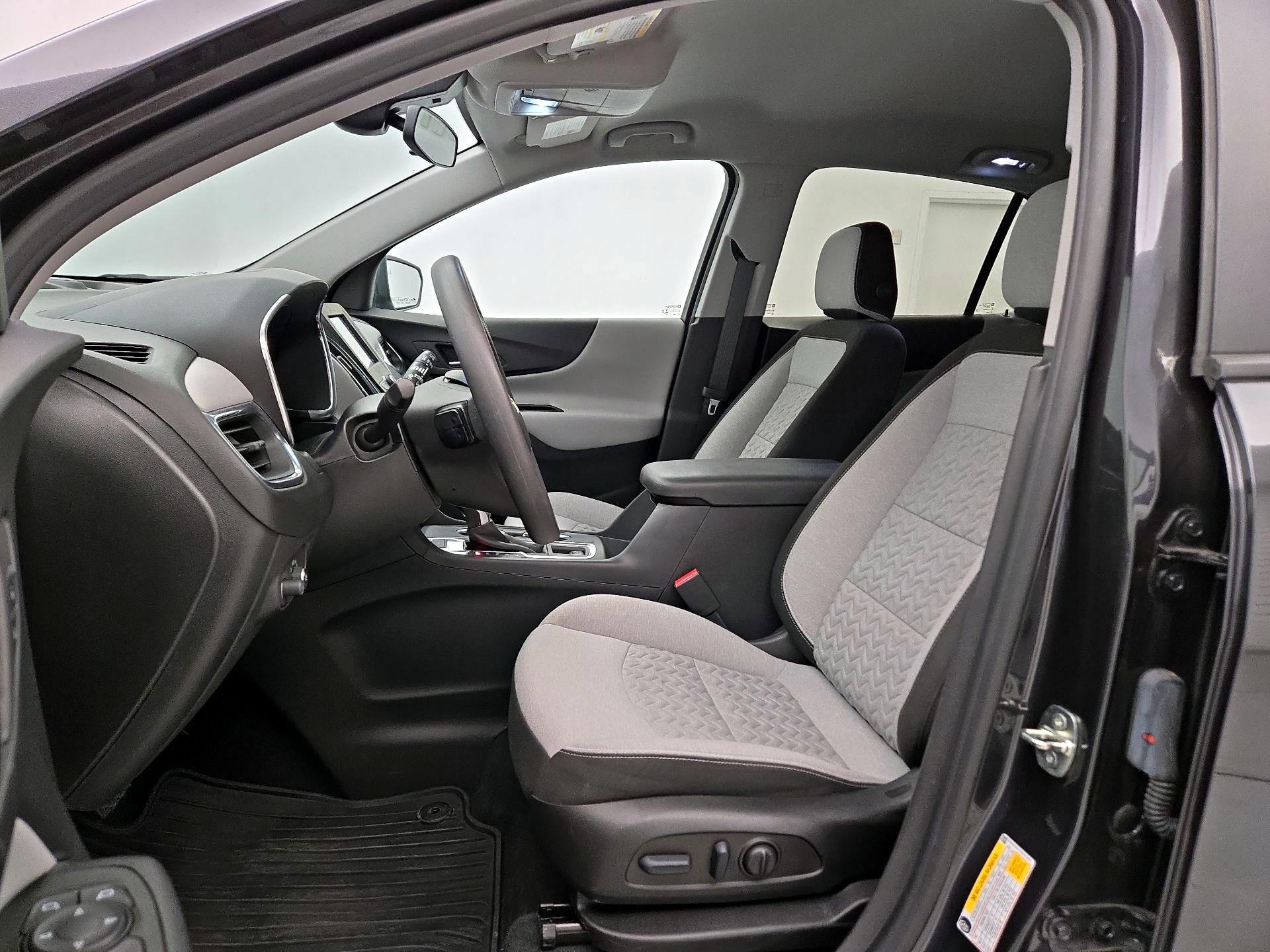 Thumbnail: 2022 Chevrolet Equinox - 11
