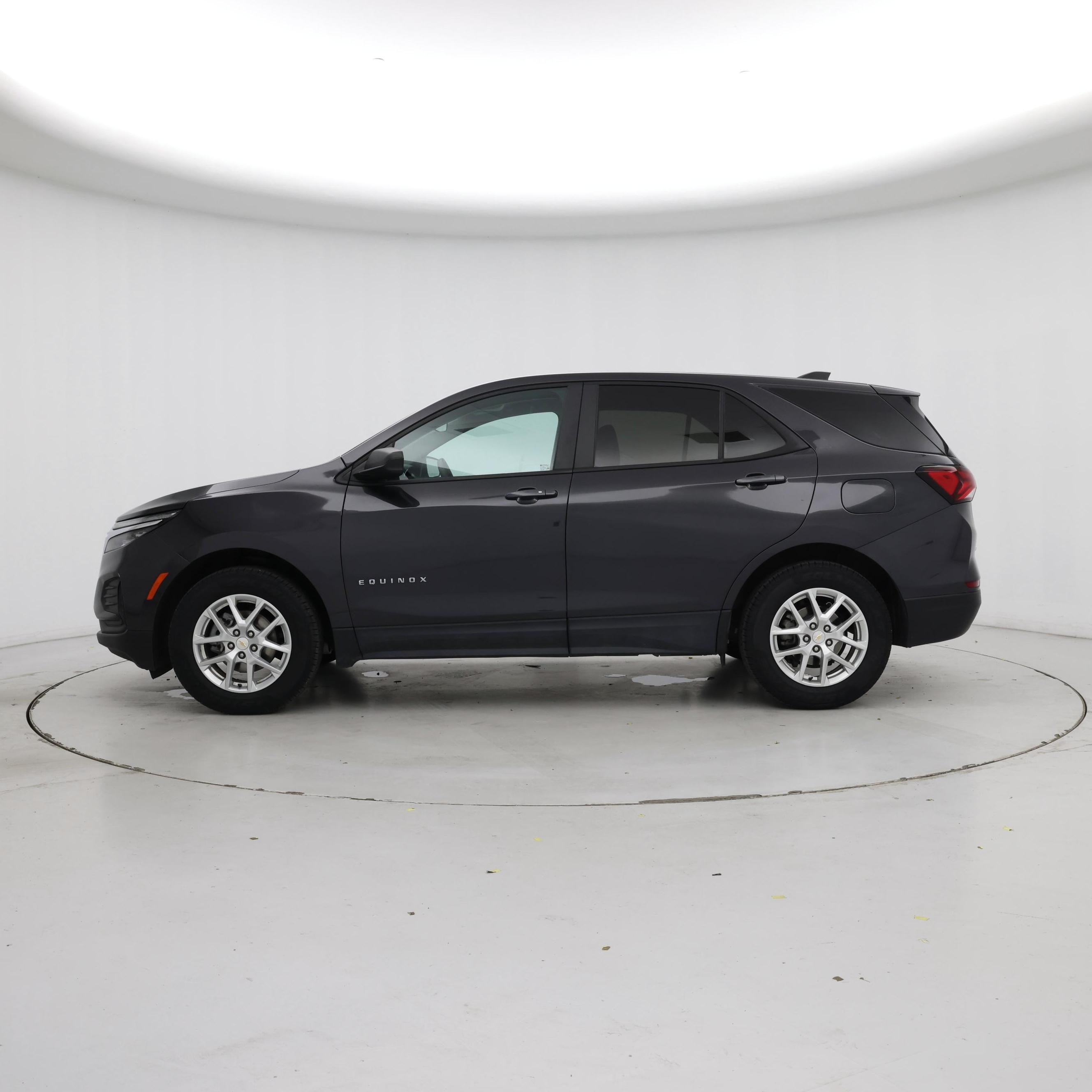 Thumbnail: 2022 Chevrolet Equinox - 3