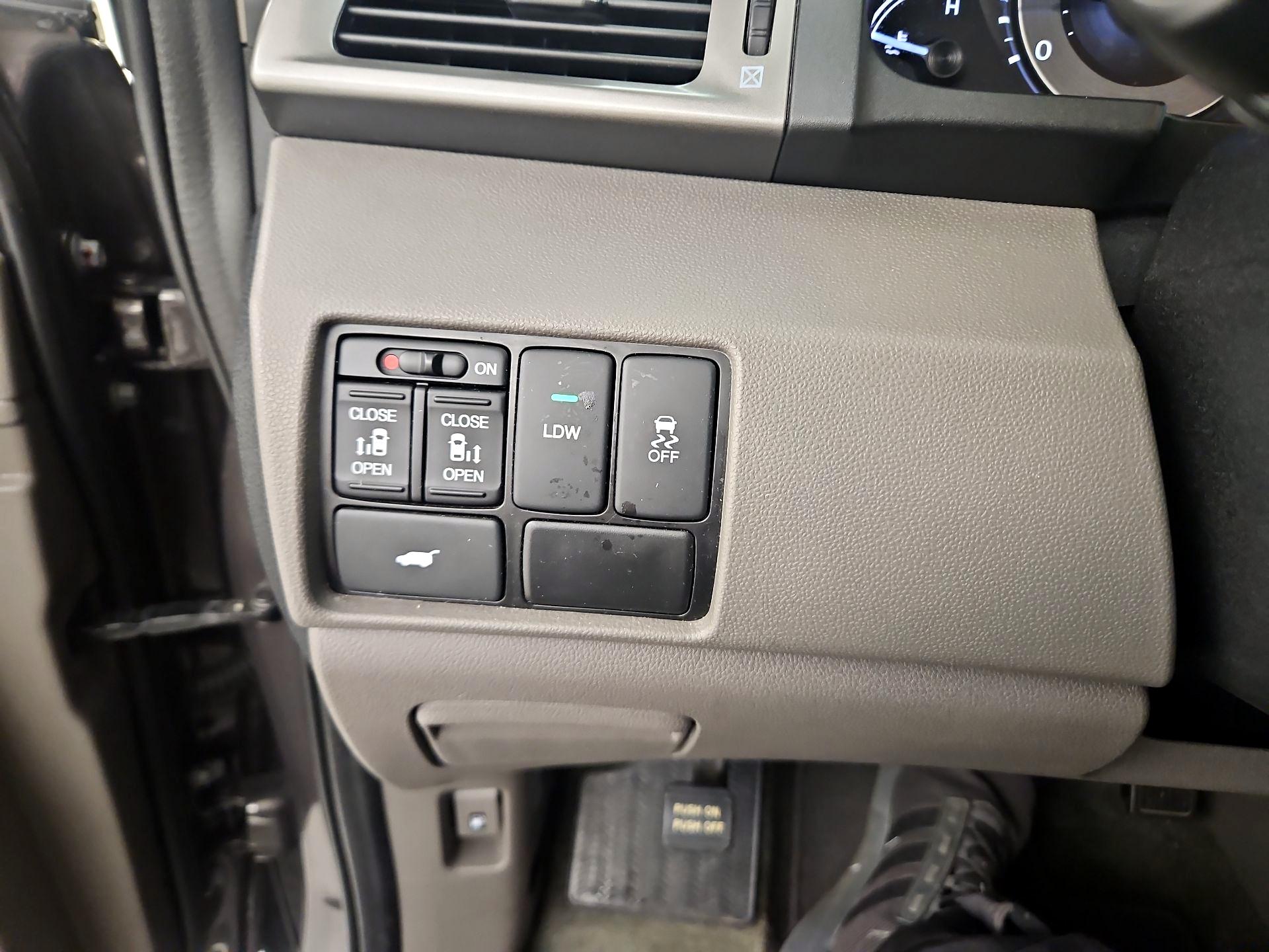 Thumbnail: 2016 Honda Odyssey - 13