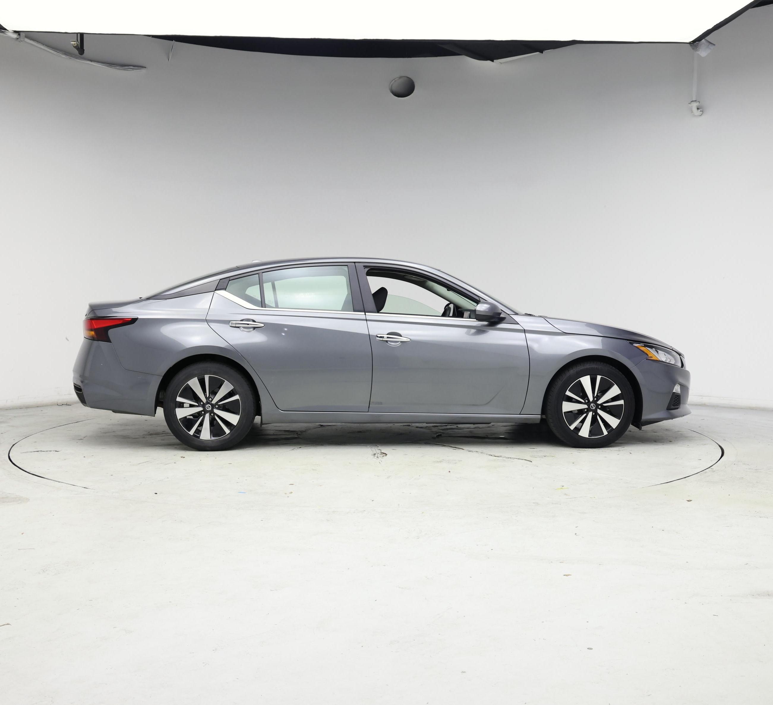 Thumbnail: 2022 Nissan Altima - 7