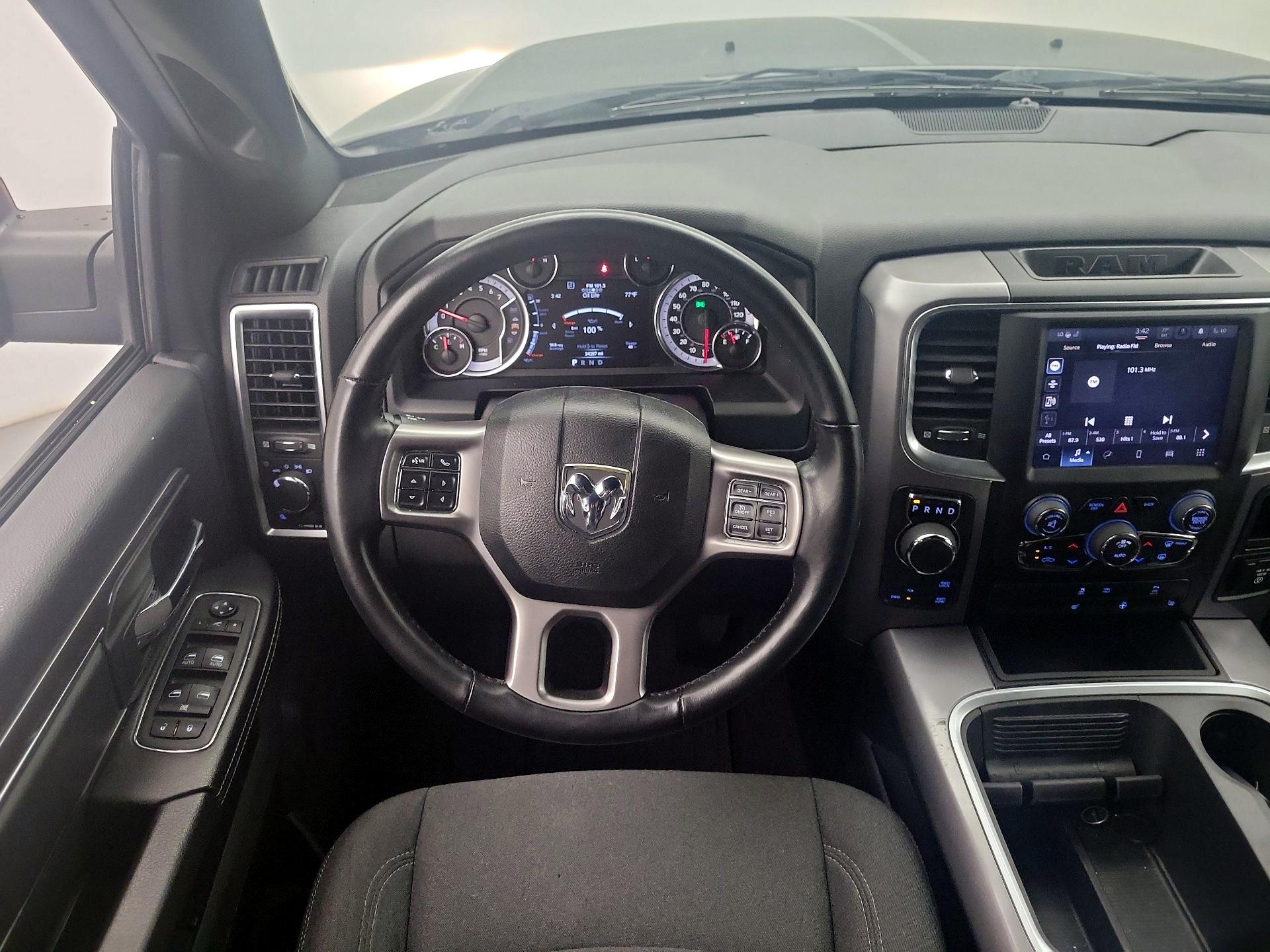 Thumbnail: 2022 RAM 1500 Classic - 10