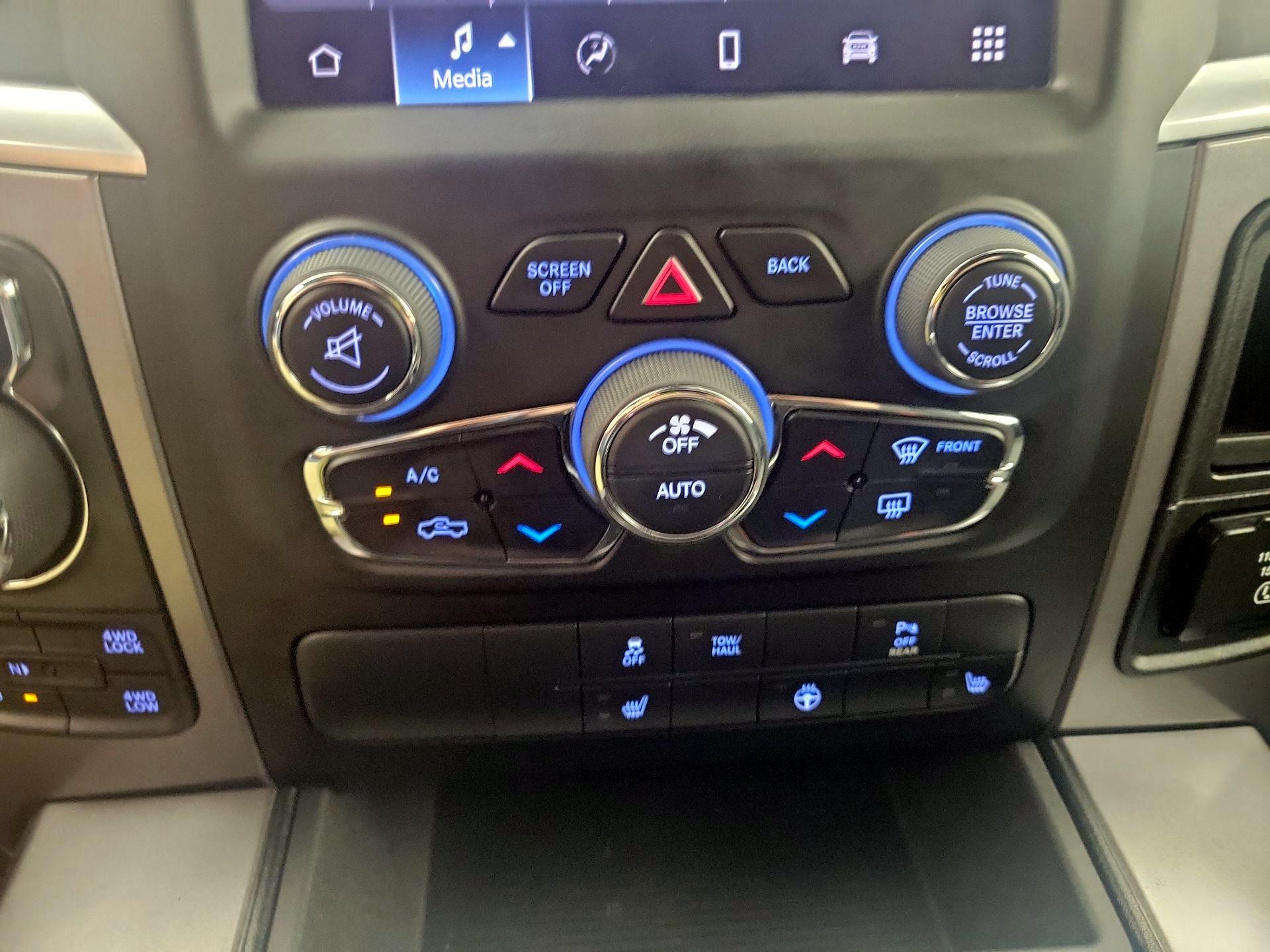 Thumbnail: 2022 RAM 1500 Classic - 16