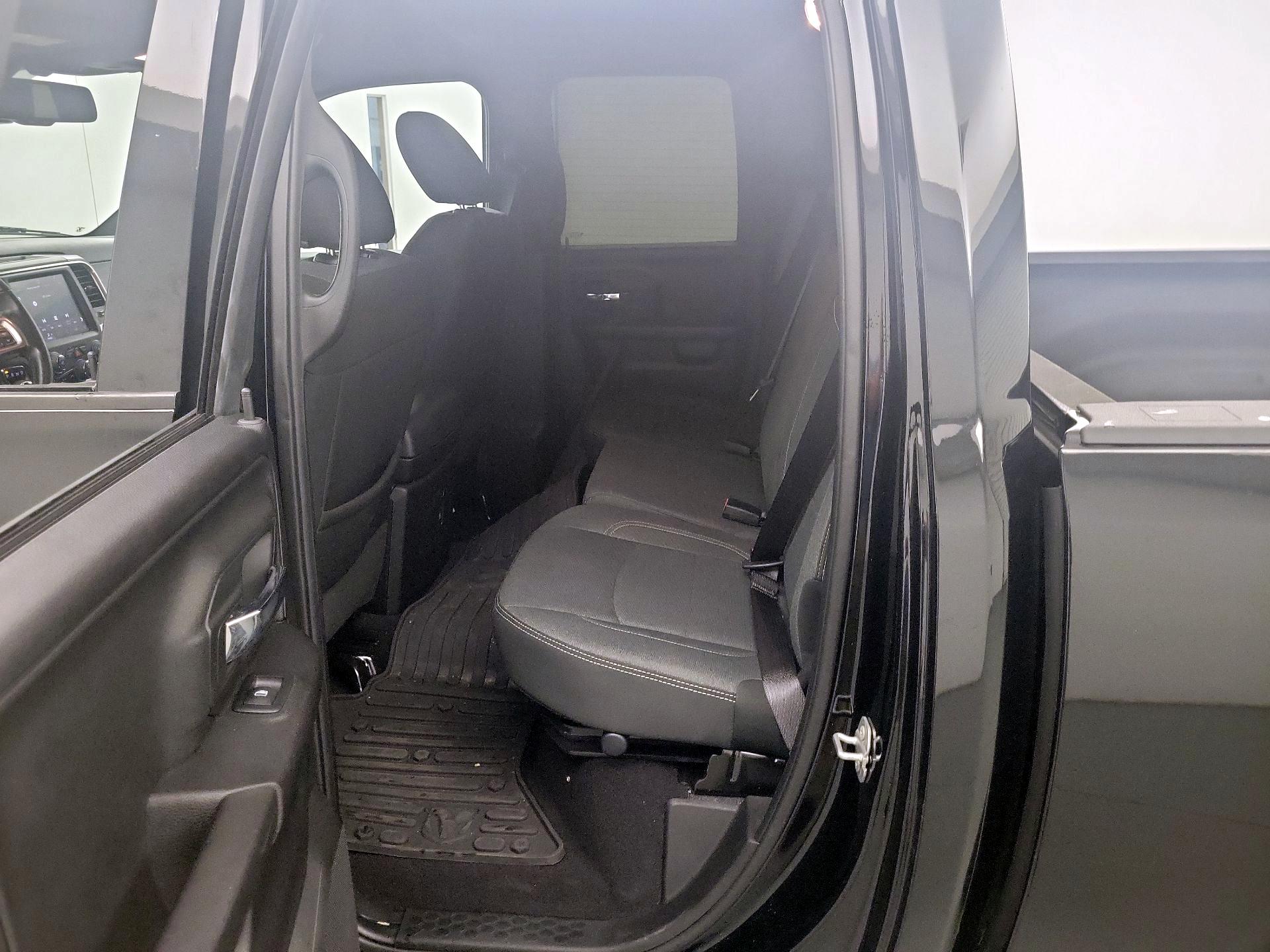 Thumbnail: 2022 RAM 1500 Classic - 19