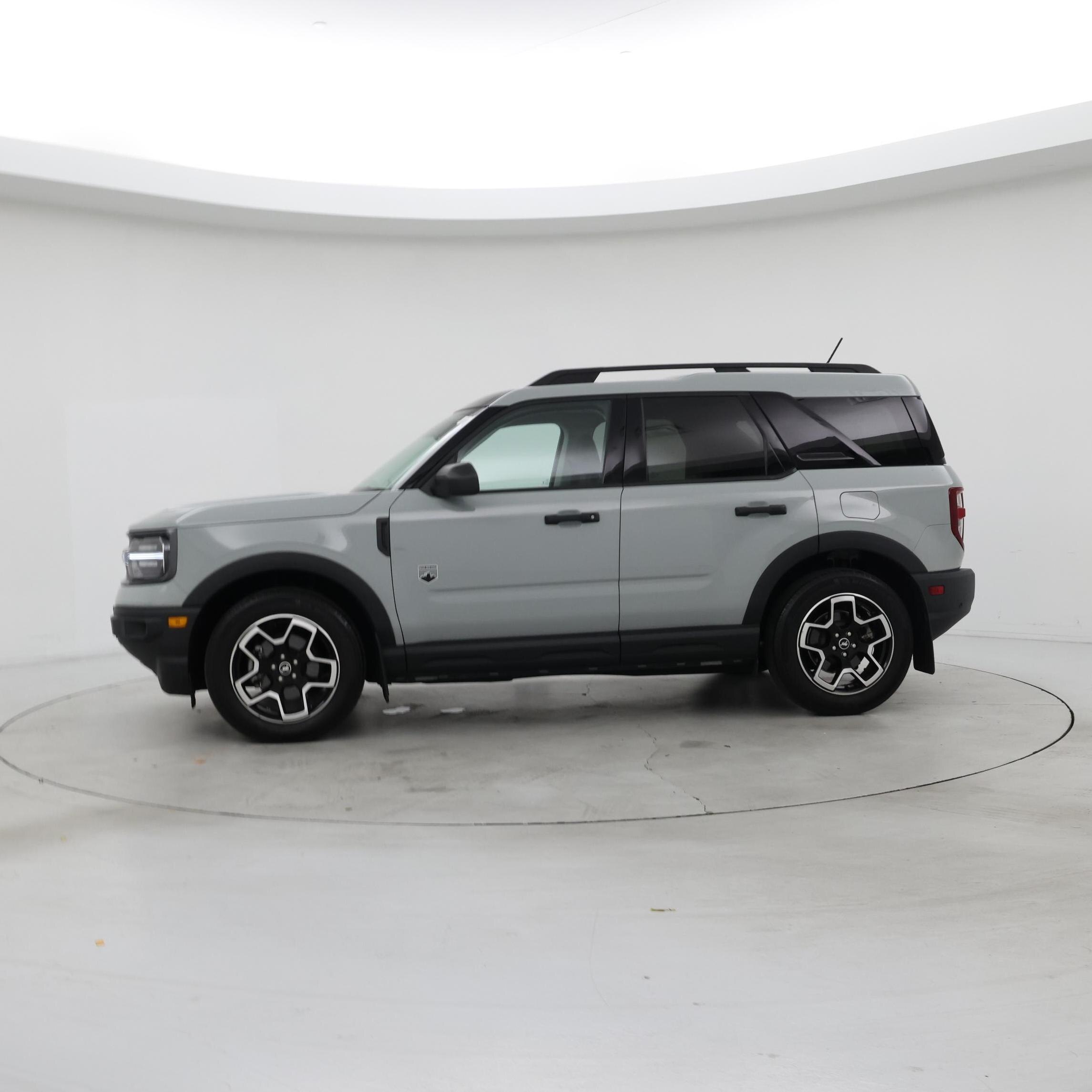 Thumbnail: 2022 Ford Bronco Sport - 3