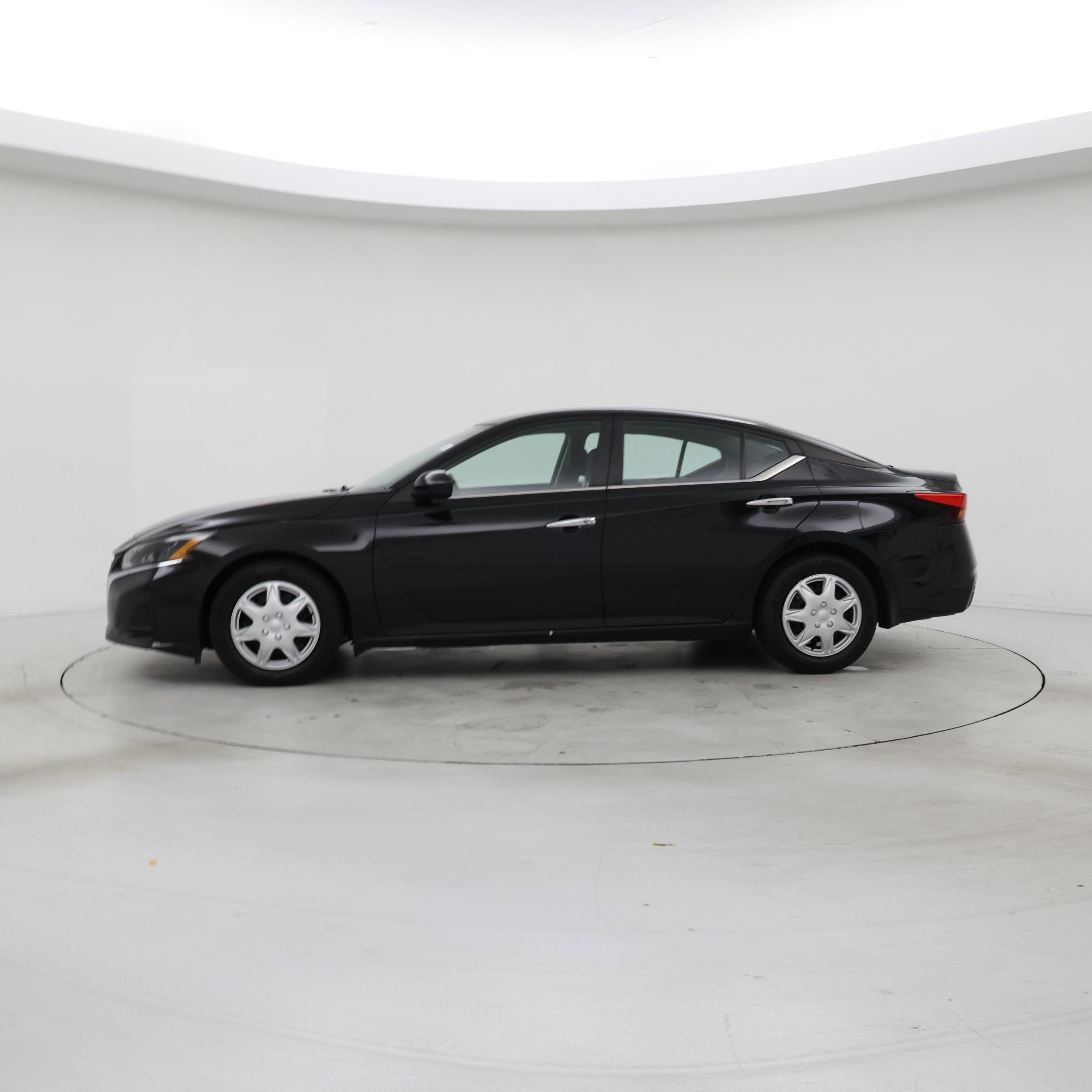 Thumbnail: 2023 Nissan Altima - 3