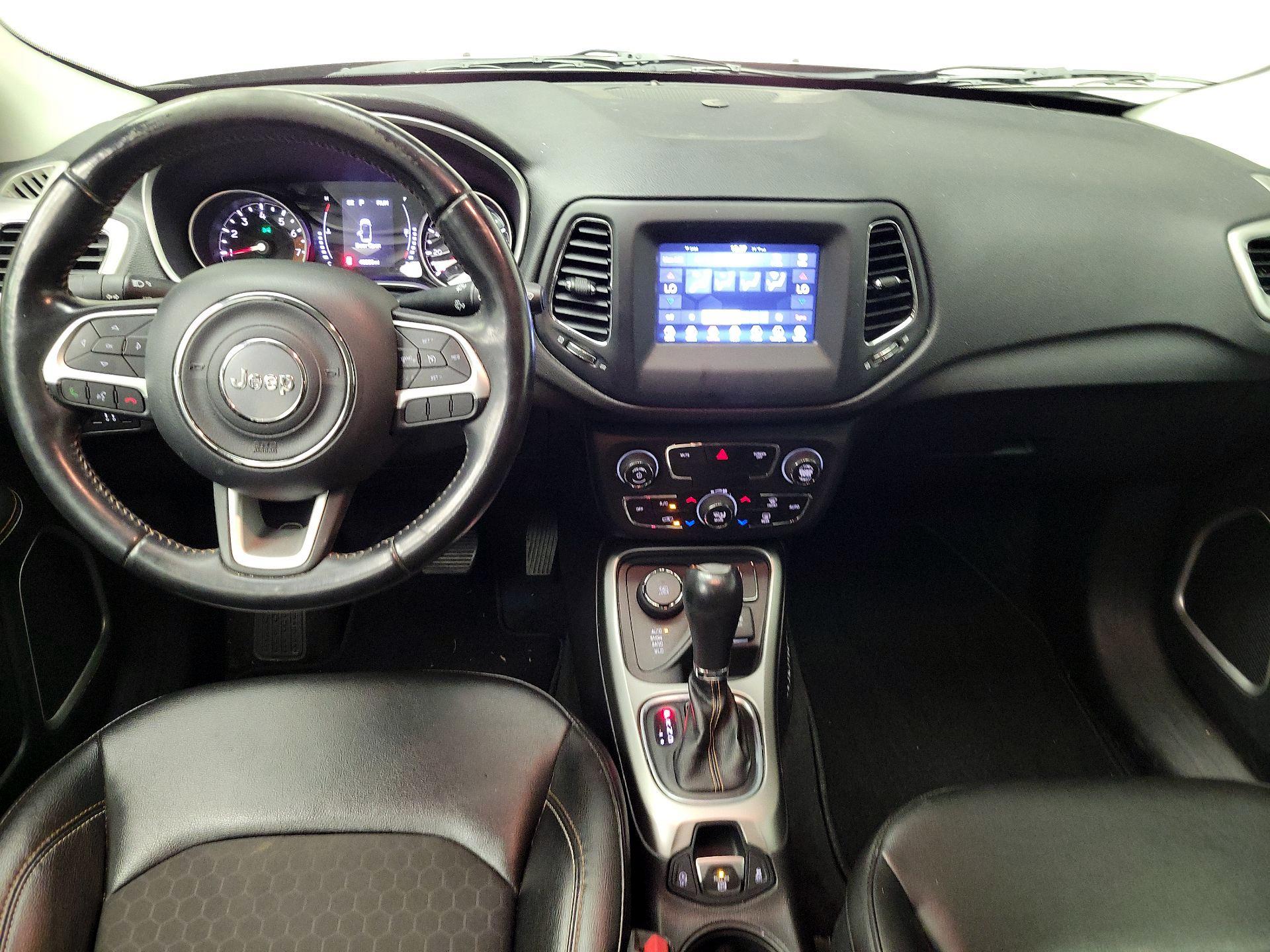 Thumbnail: 2020 Jeep Compass - 9