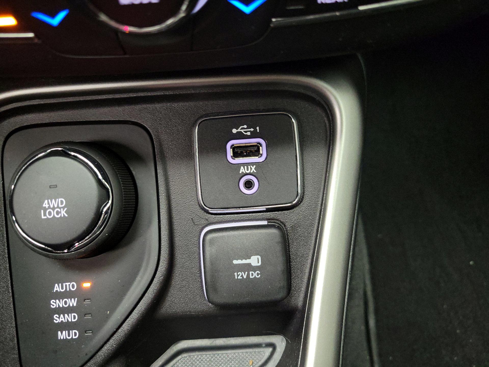Thumbnail: 2020 Jeep Compass - 18