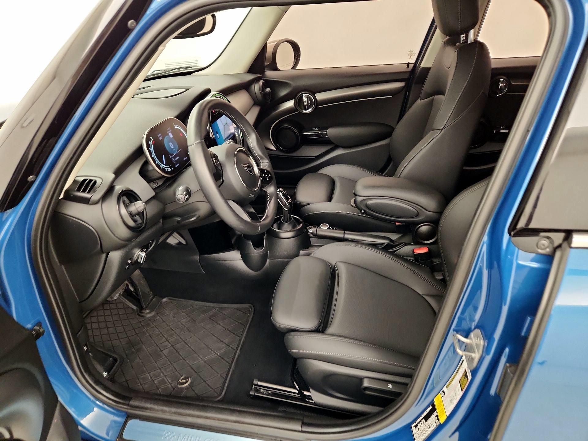 Thumbnail: 2023 MINI Cooper Hardtop - 11