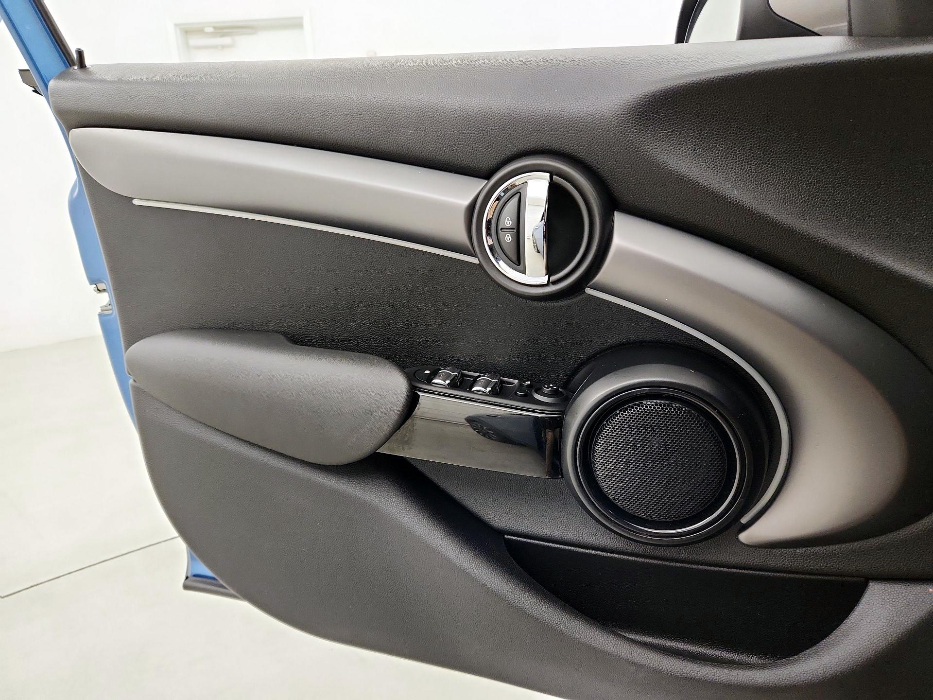 Thumbnail: 2023 MINI Cooper Hardtop - 12