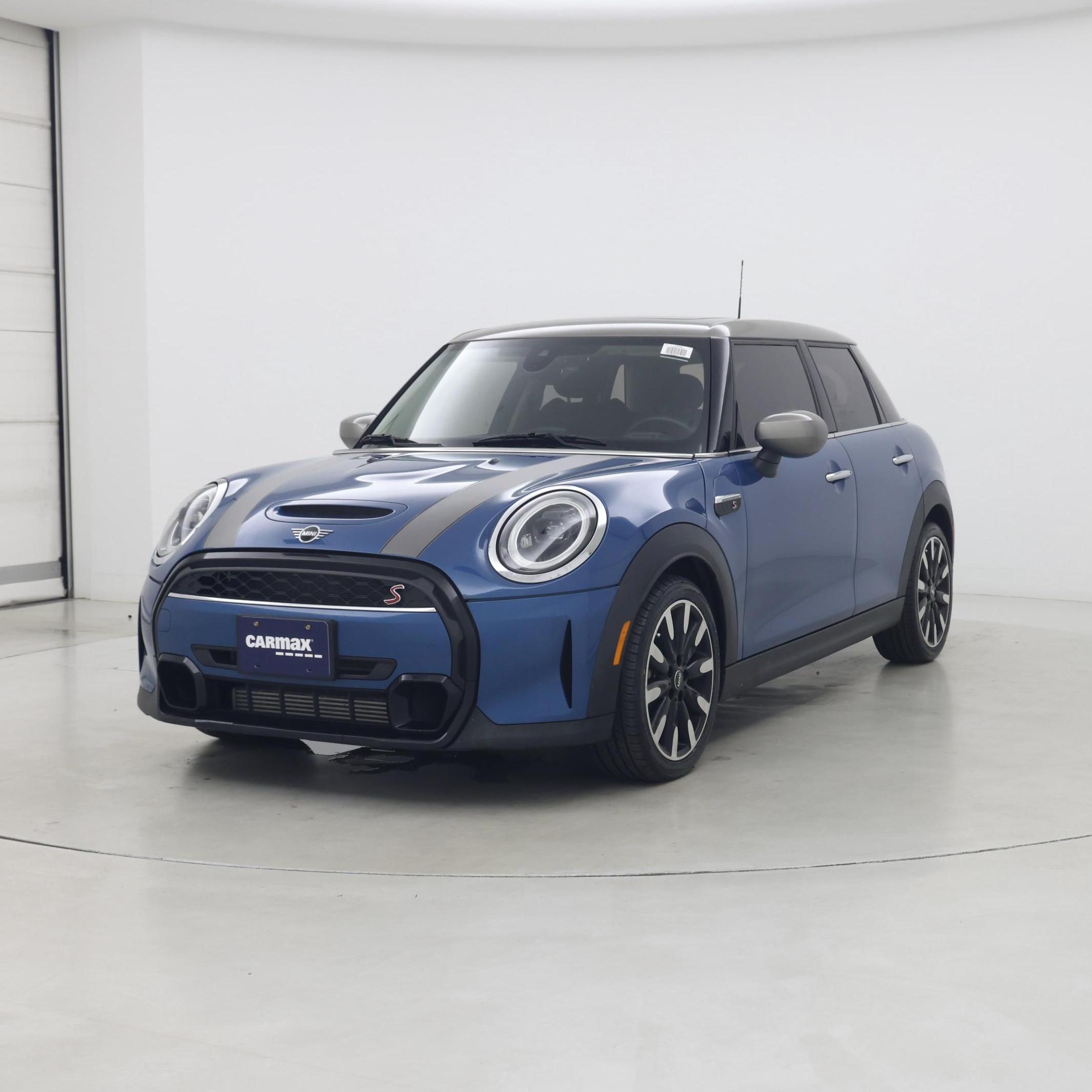 Thumbnail: 2023 MINI Cooper Hardtop - 4