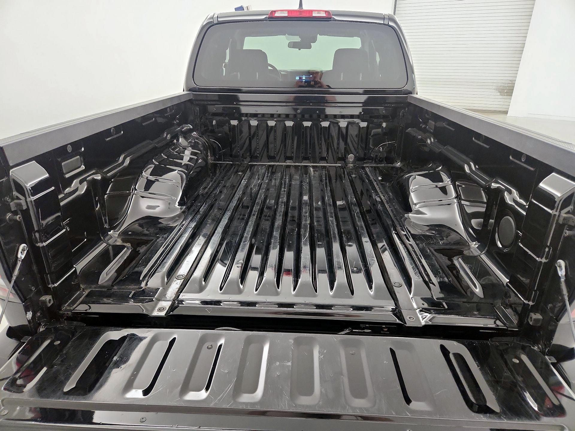 Thumbnail: 2022 Nissan Frontier - 18