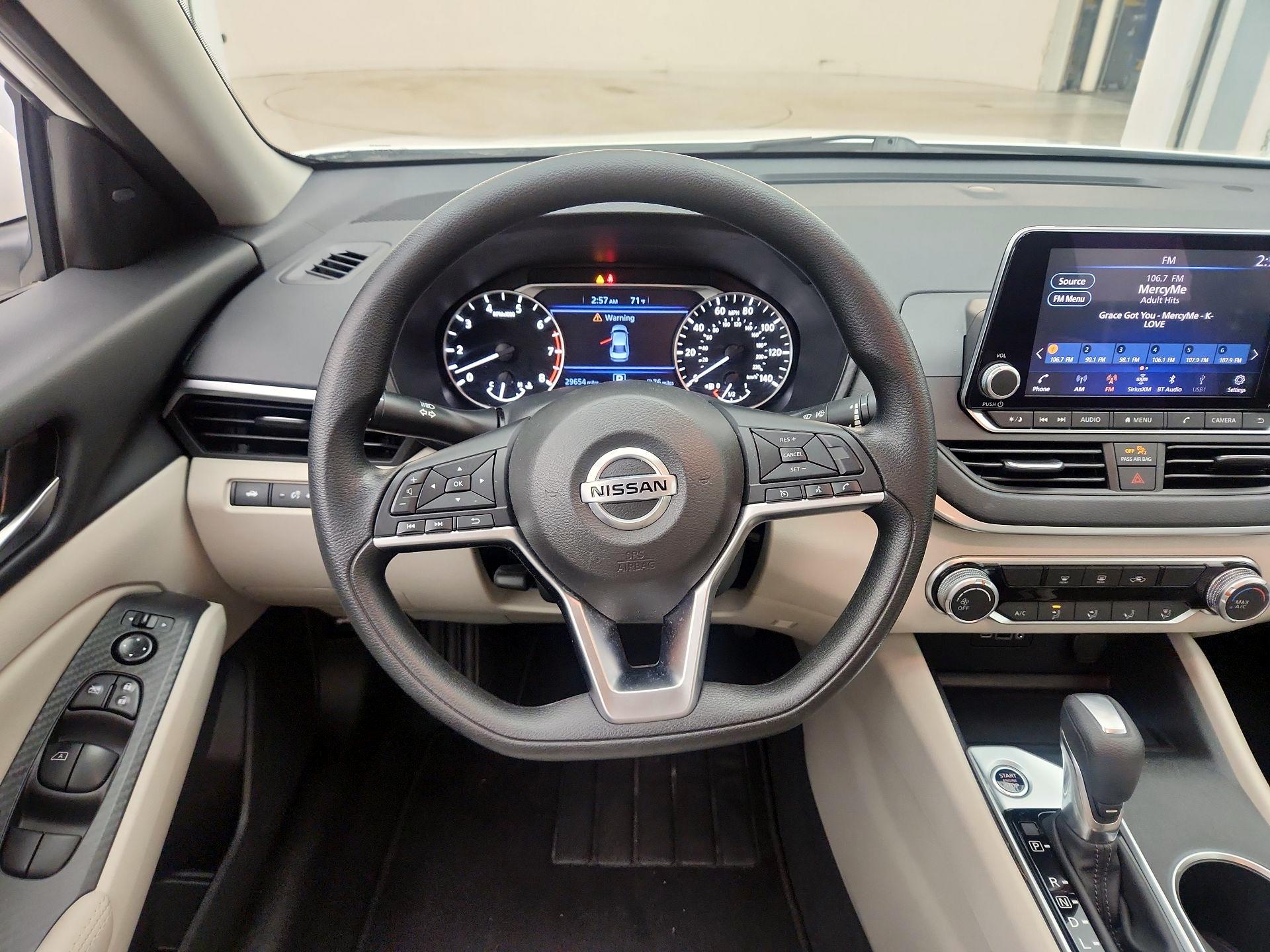 Thumbnail: 2022 Nissan Altima - 10