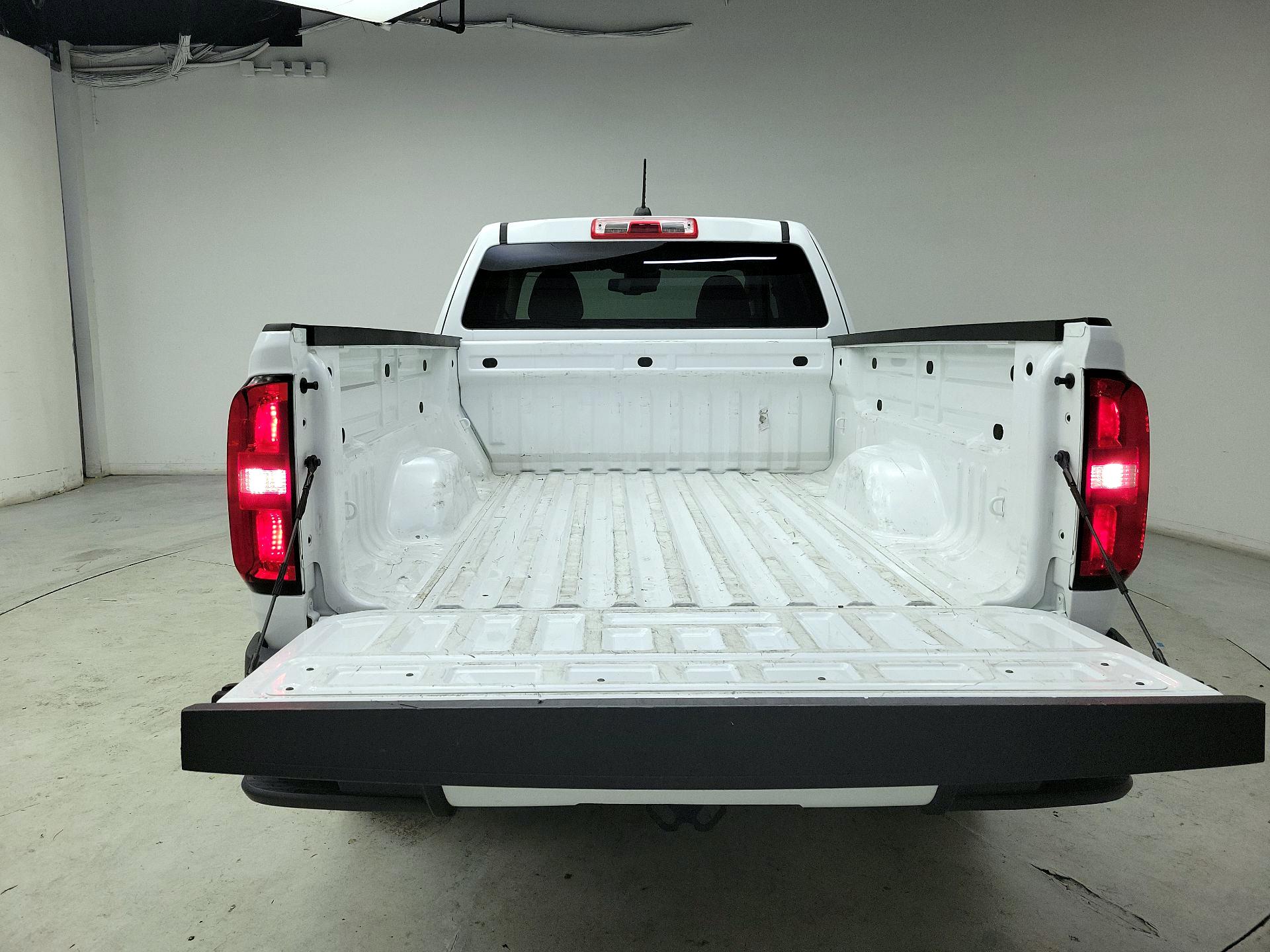 Thumbnail: 2022 Chevrolet Colorado - 20