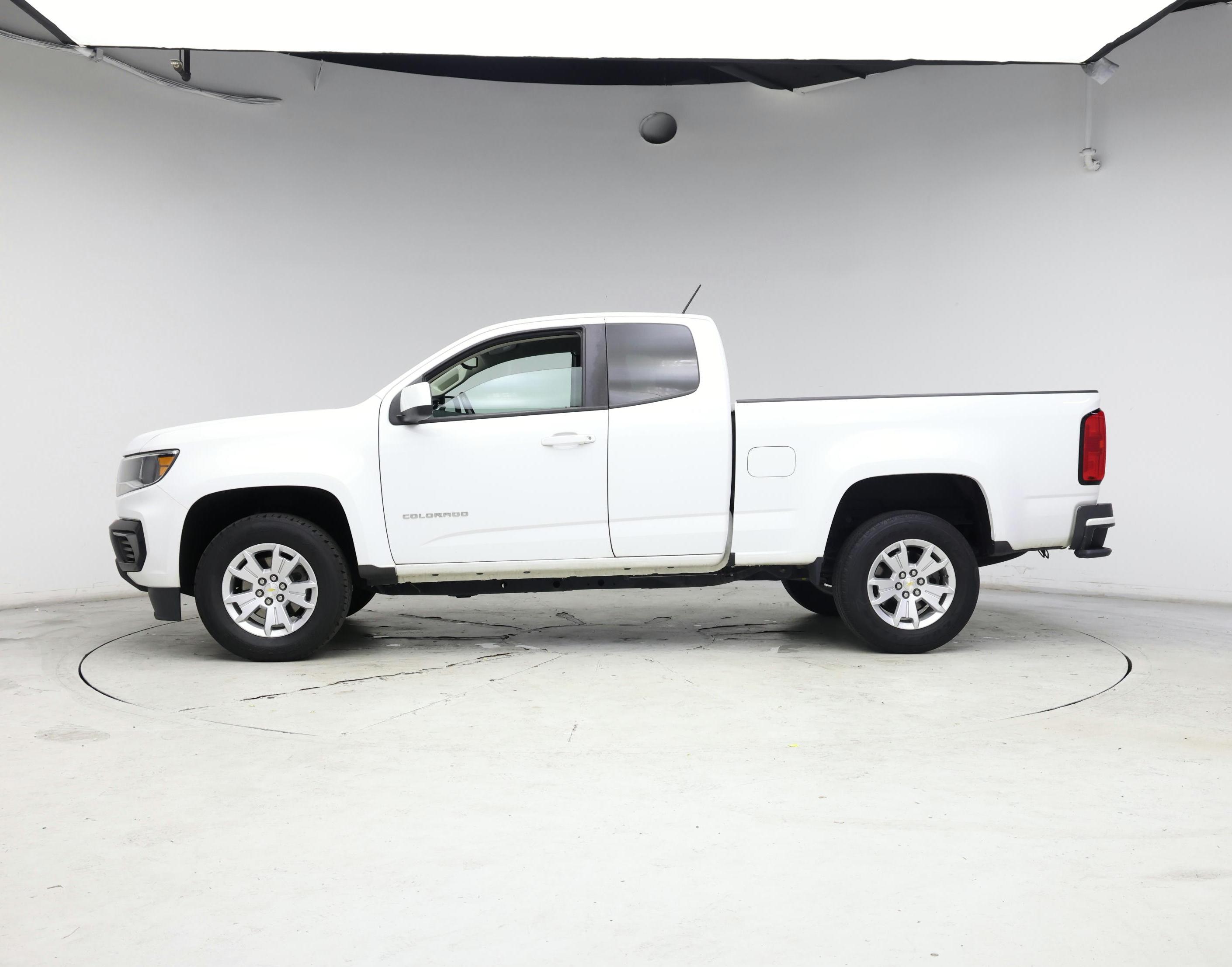 Thumbnail: 2022 Chevrolet Colorado - 3
