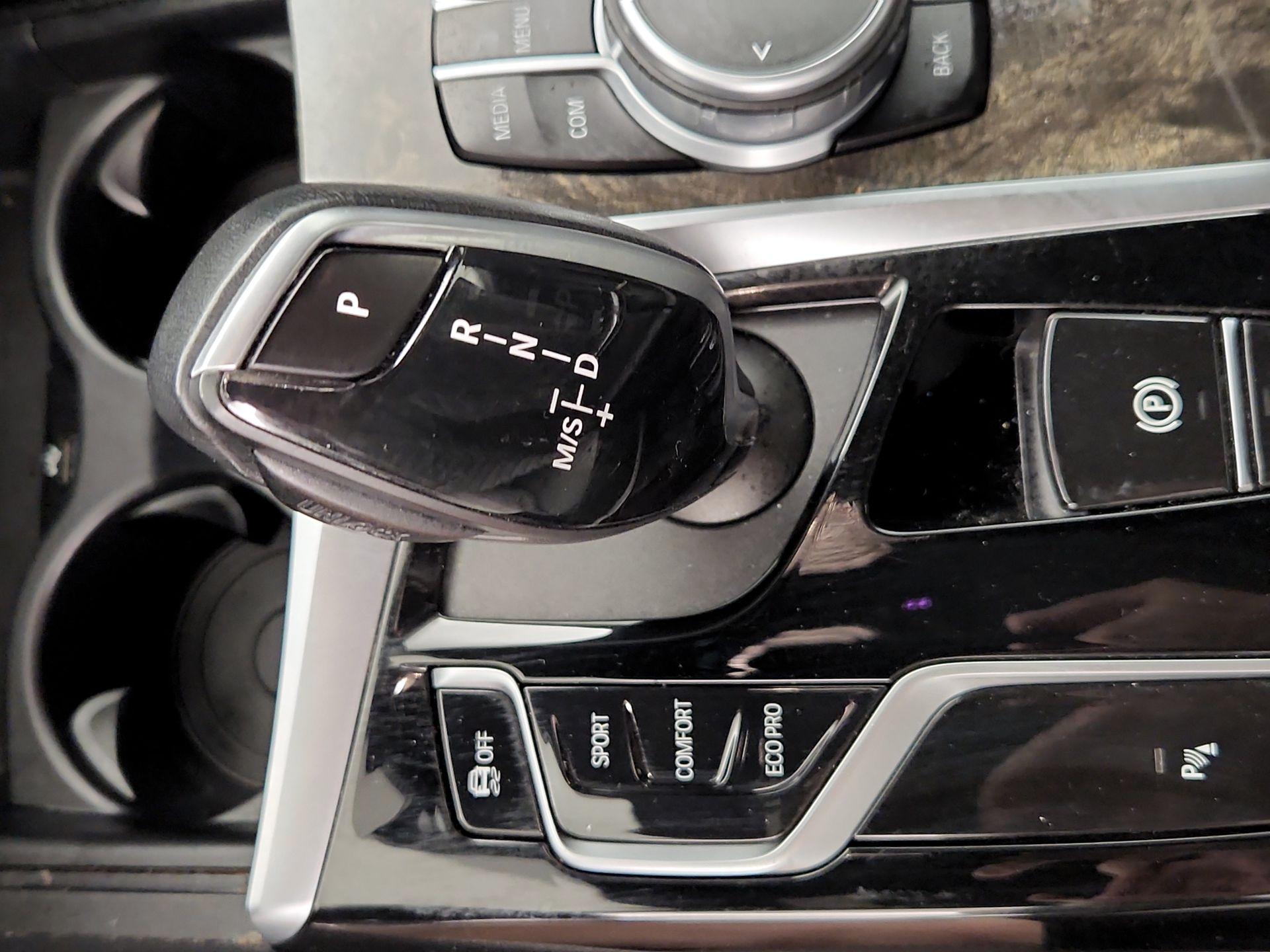 Thumbnail: 2021 BMW 5 Series - 18